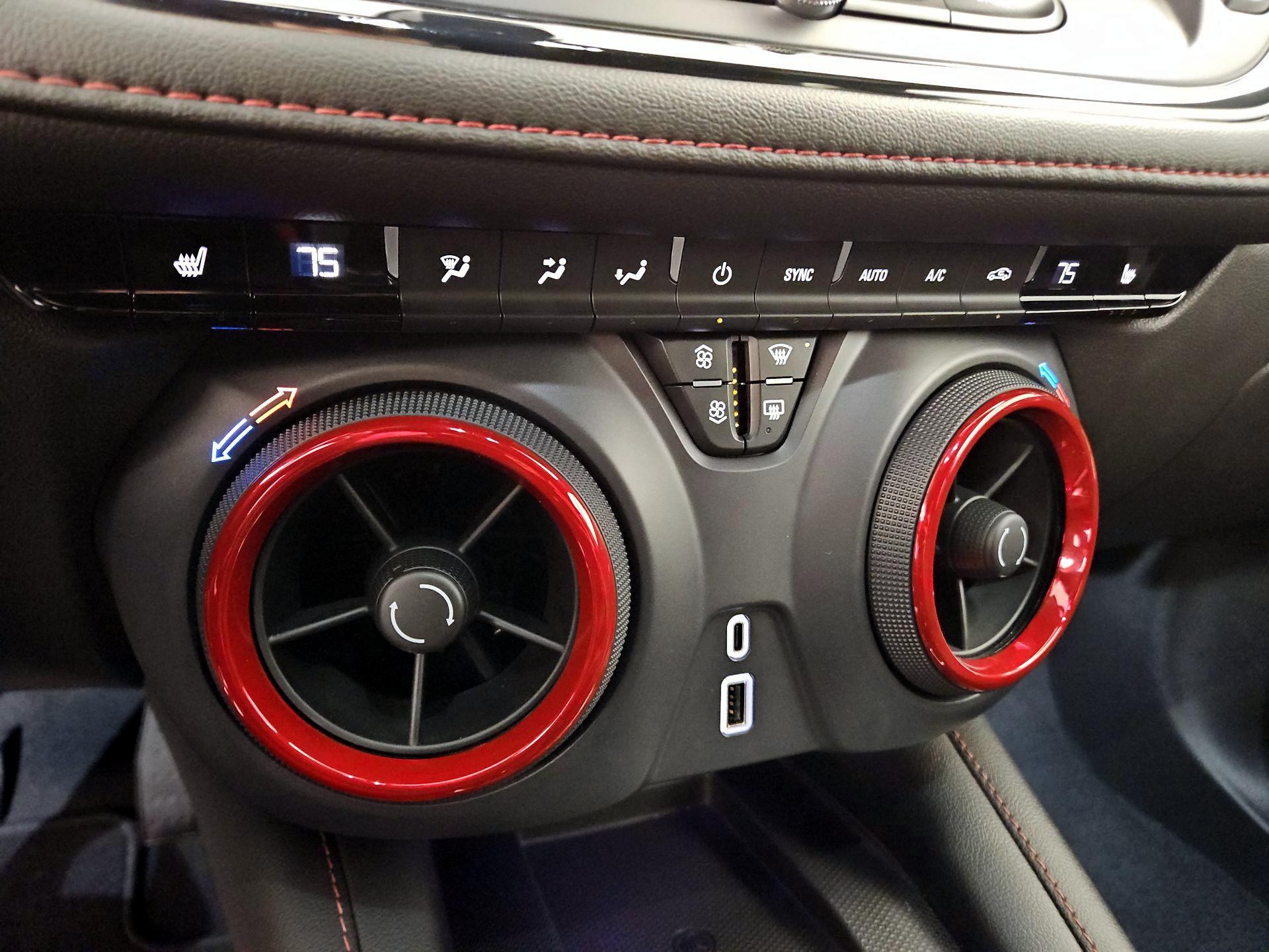 Thumbnail: 2025 Chevrolet Blazer - 17