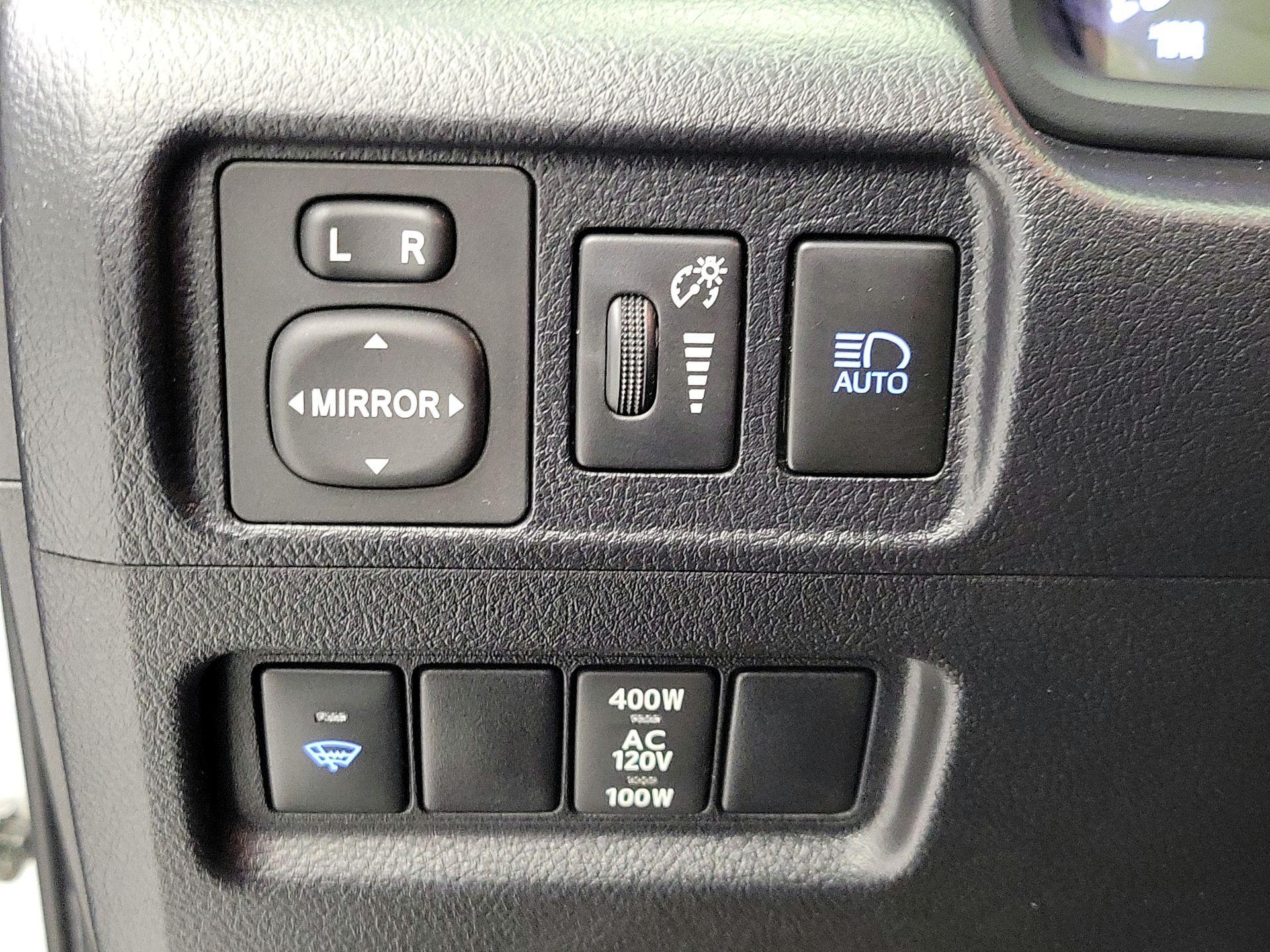 Thumbnail: 2020 Toyota 4Runner - 13