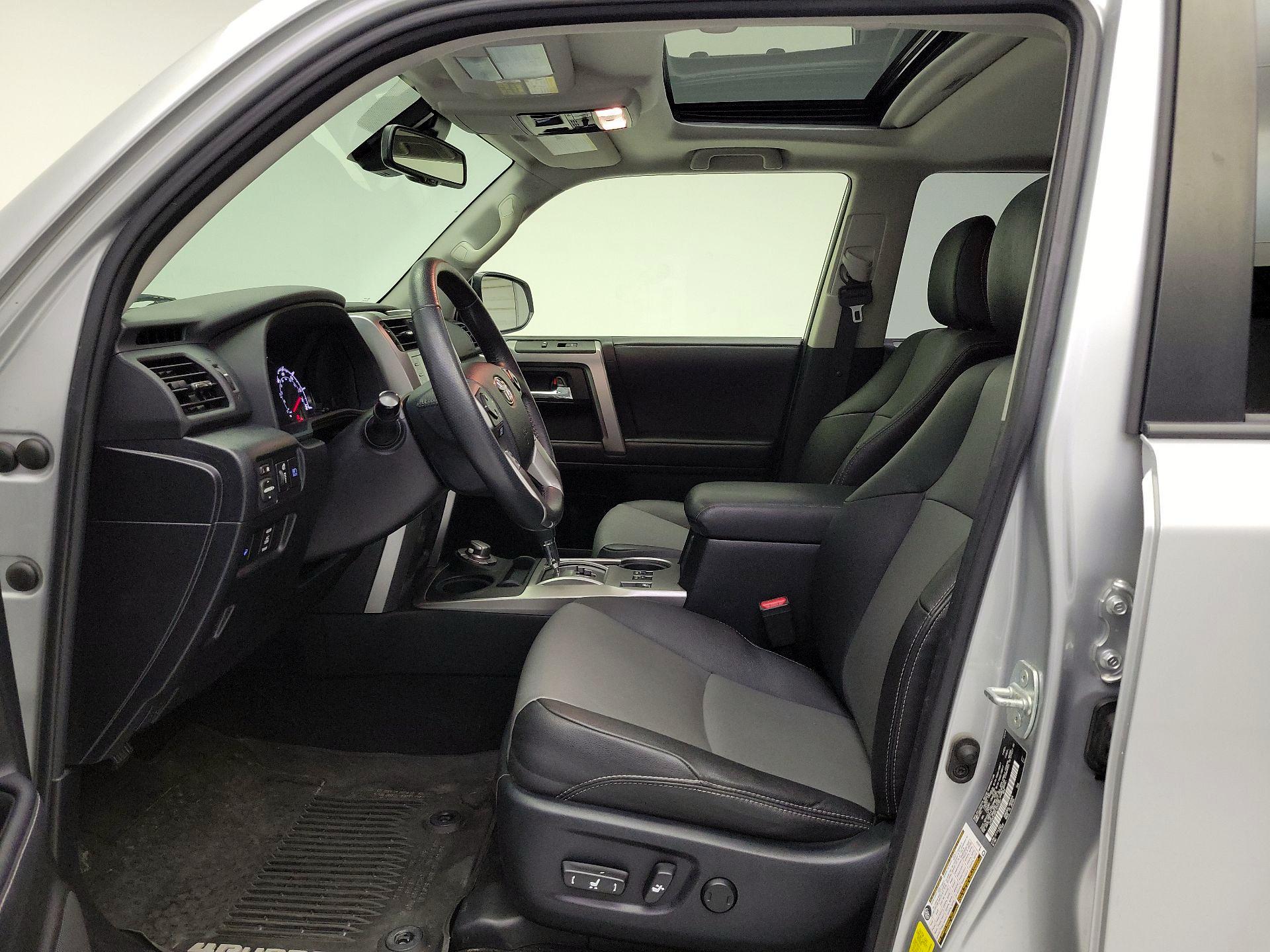 Thumbnail: 2020 Toyota 4Runner - 20