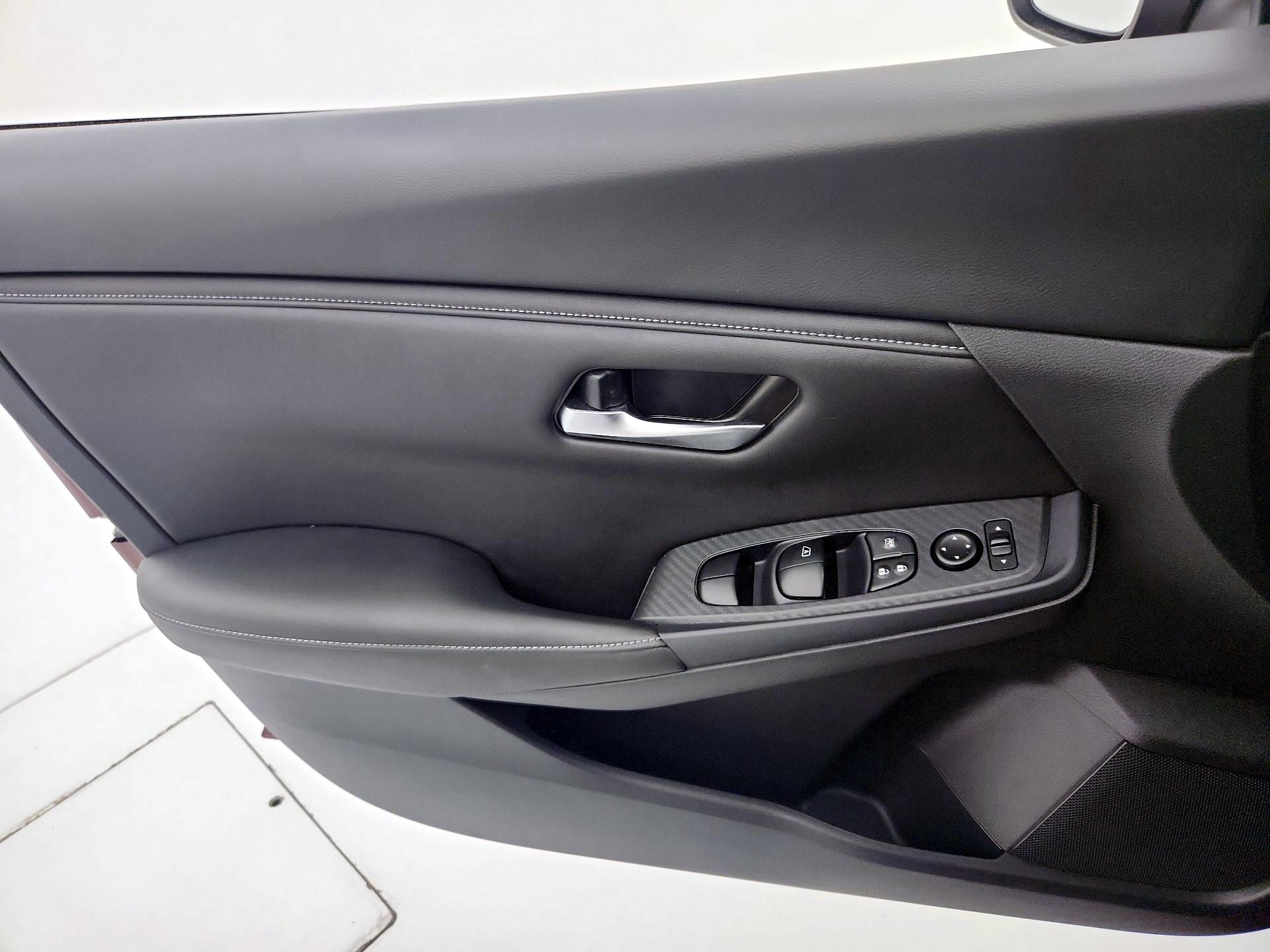 Thumbnail: 2023 Nissan Sentra - 12