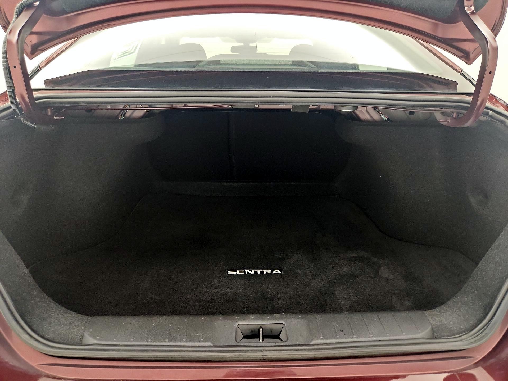 Thumbnail: 2023 Nissan Sentra - 20