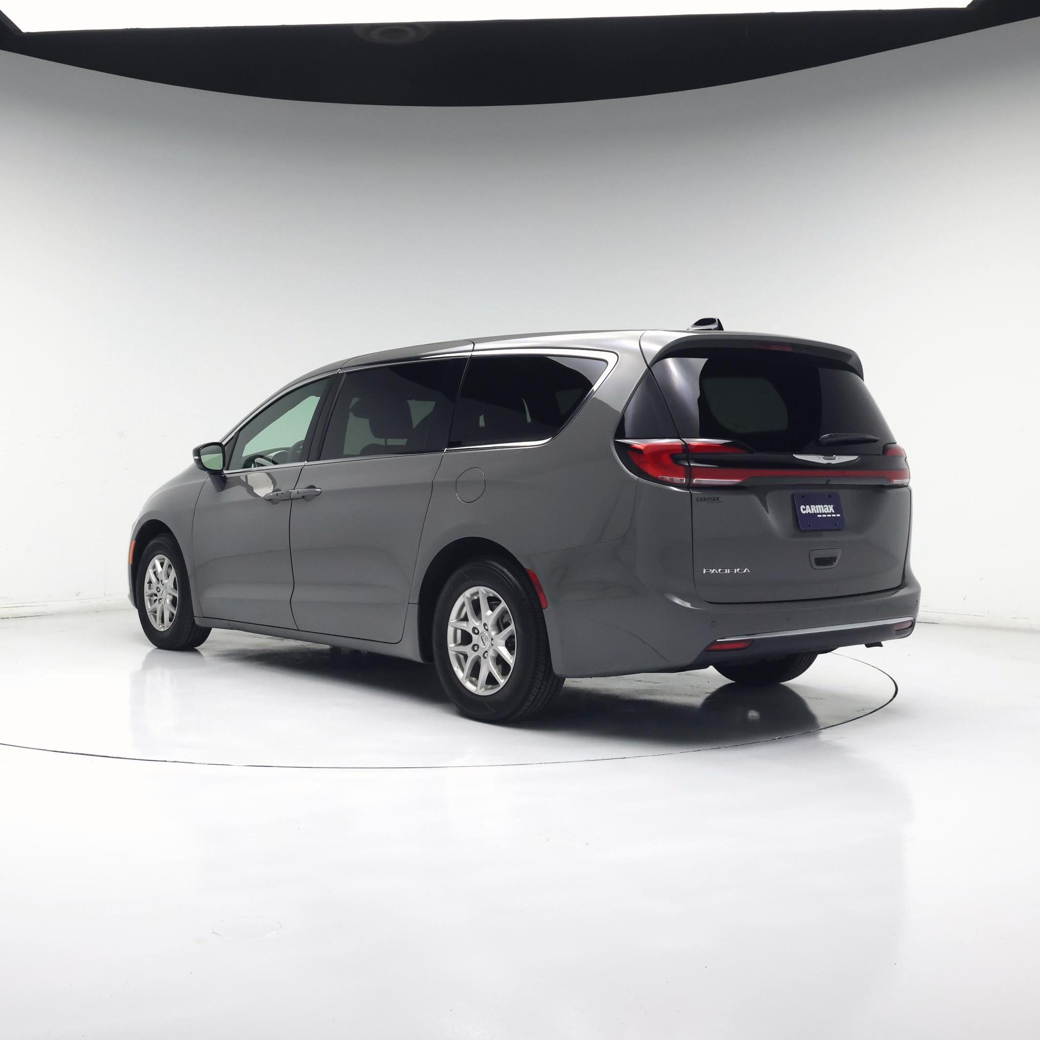 Thumbnail: 2025 Chrysler Pacifica - 2