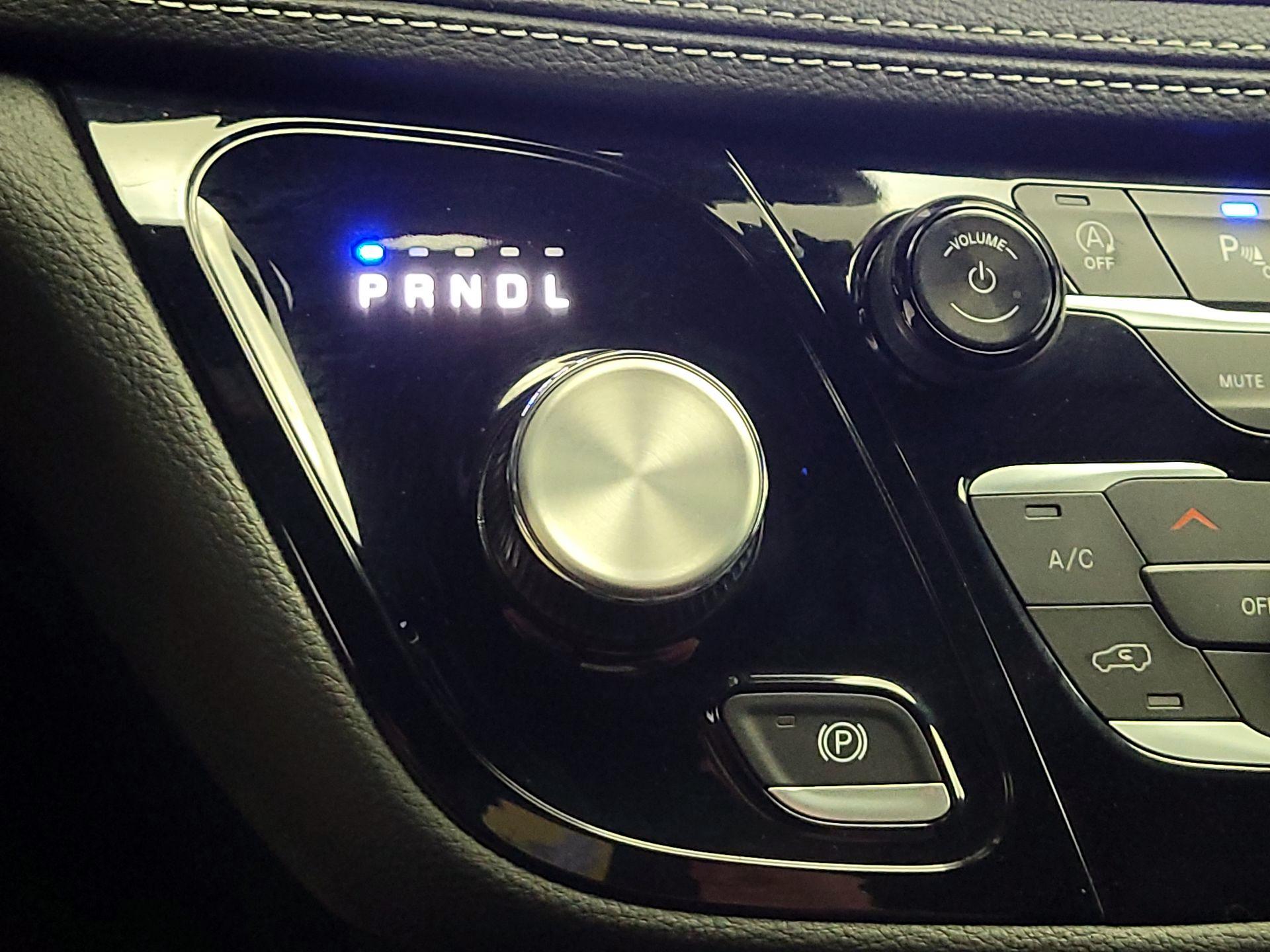 Thumbnail: 2025 Chrysler Pacifica - 17