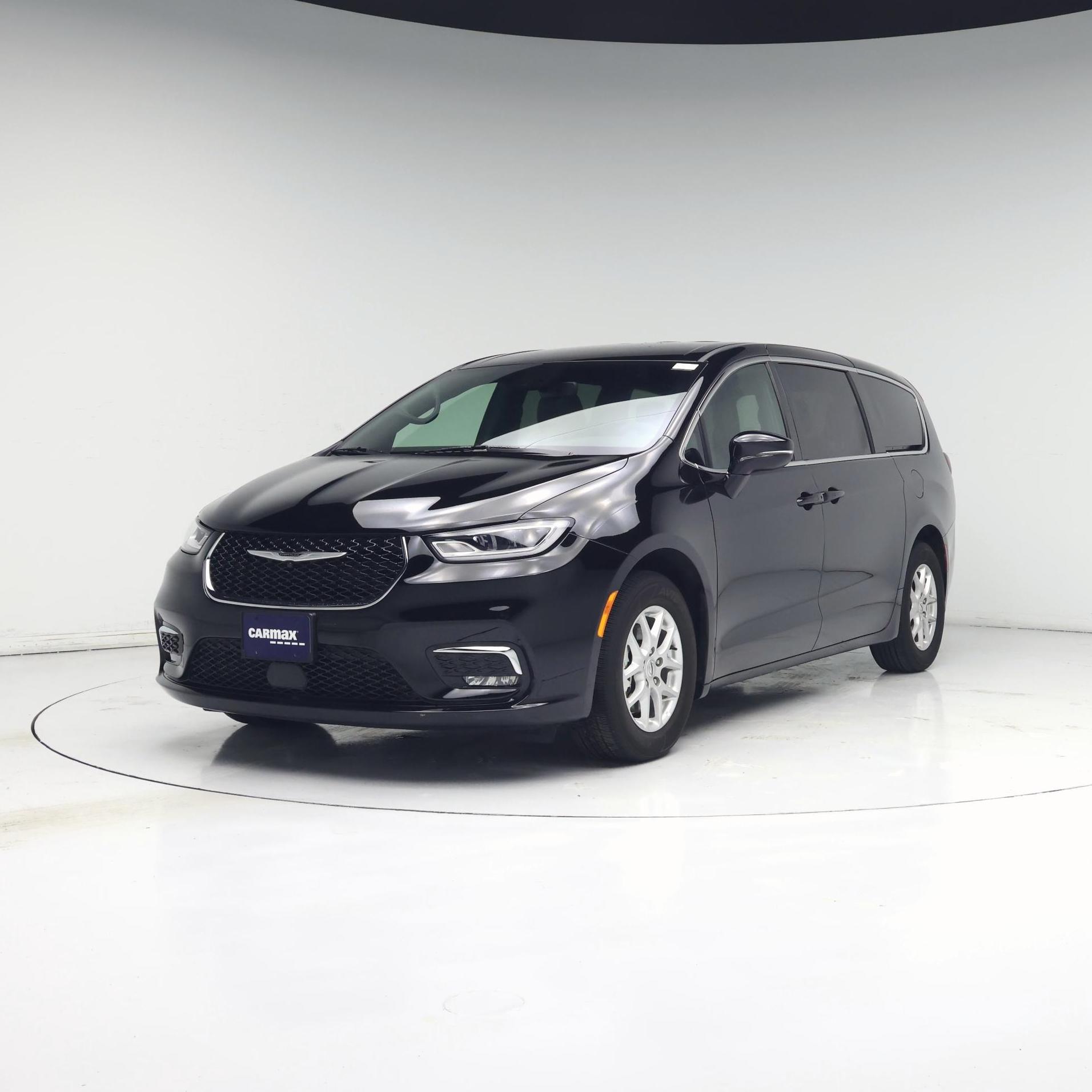 Thumbnail: 2025 Chrysler Pacifica - 4