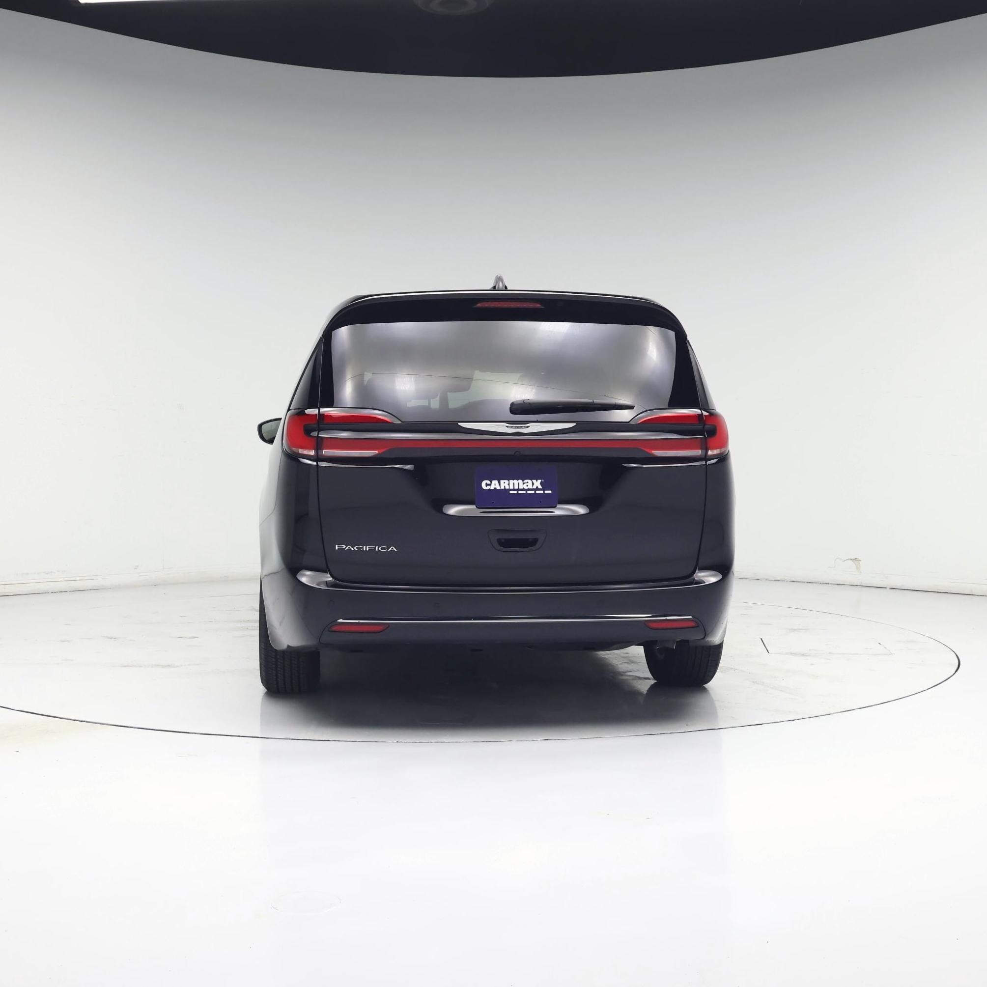 Thumbnail: 2025 Chrysler Pacifica - 6