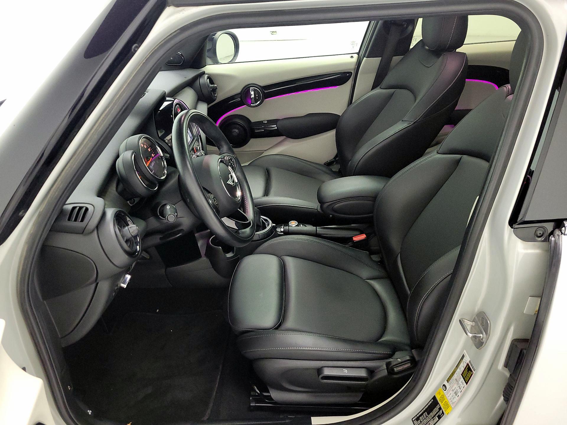 Thumbnail: 2017 MINI Cooper Hardtop - 11