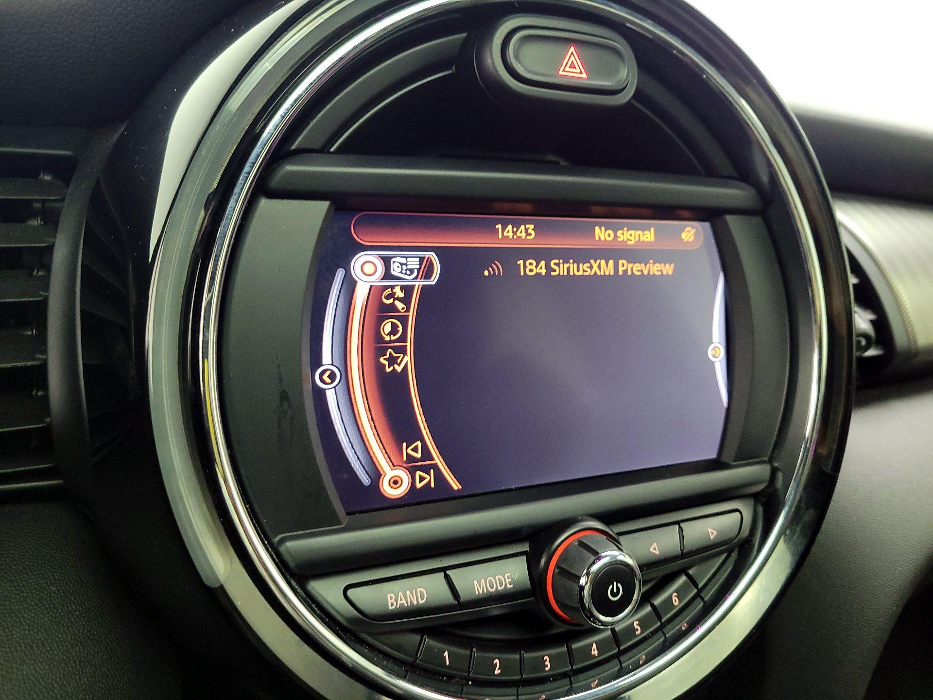 Thumbnail: 2017 MINI Cooper Hardtop - 15