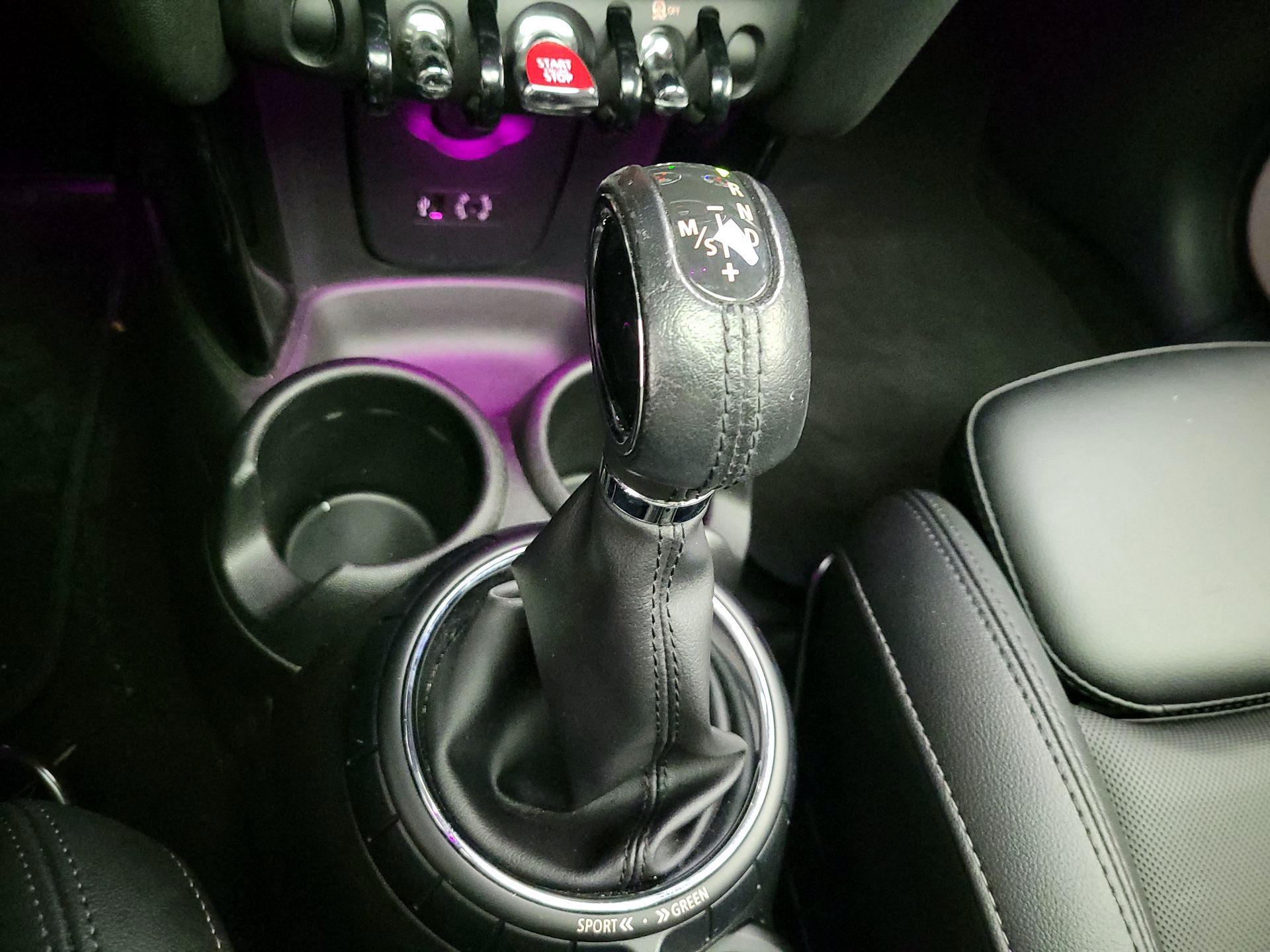 Thumbnail: 2017 MINI Cooper Hardtop - 17