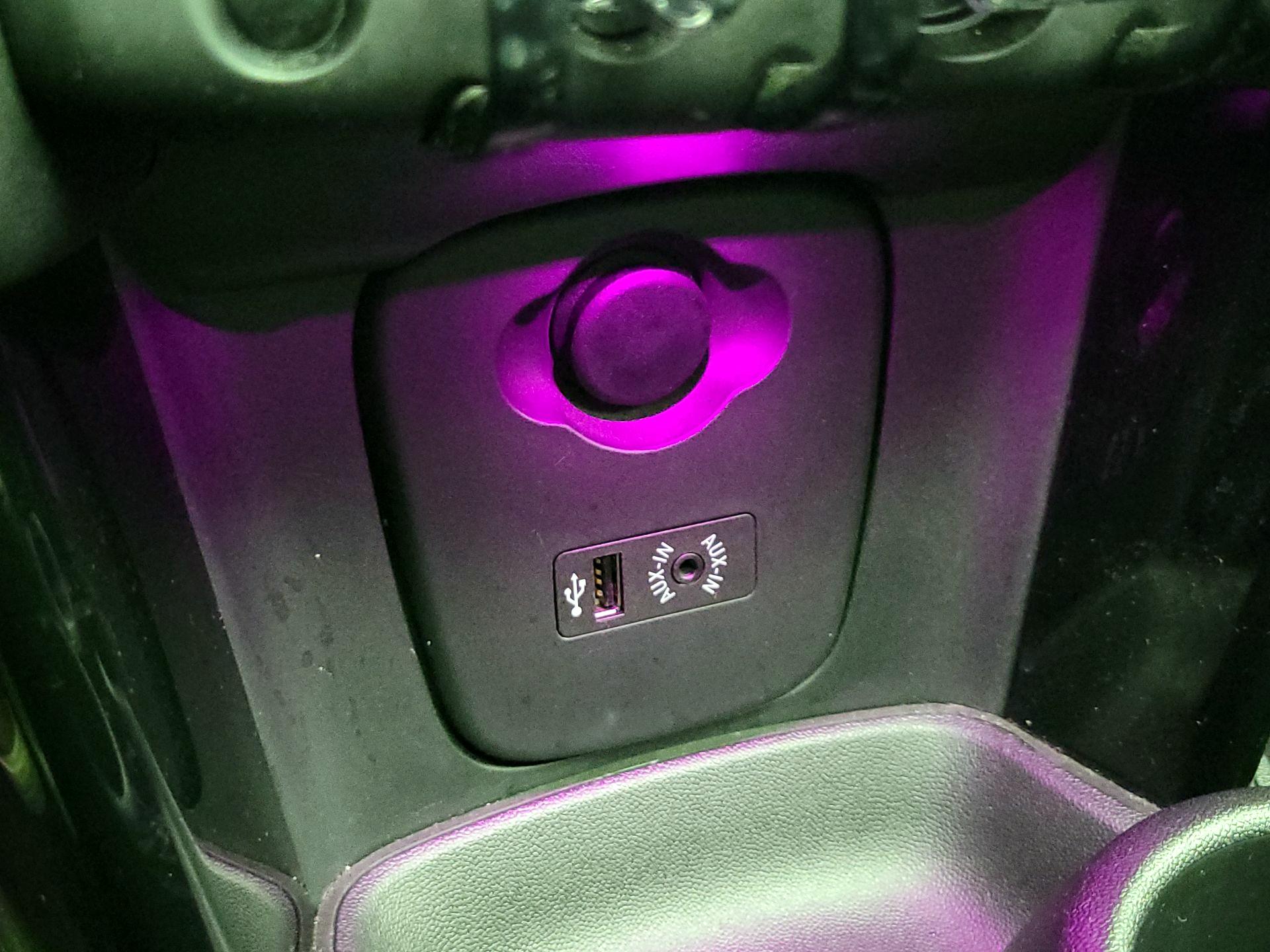 Thumbnail: 2017 MINI Cooper Hardtop - 18