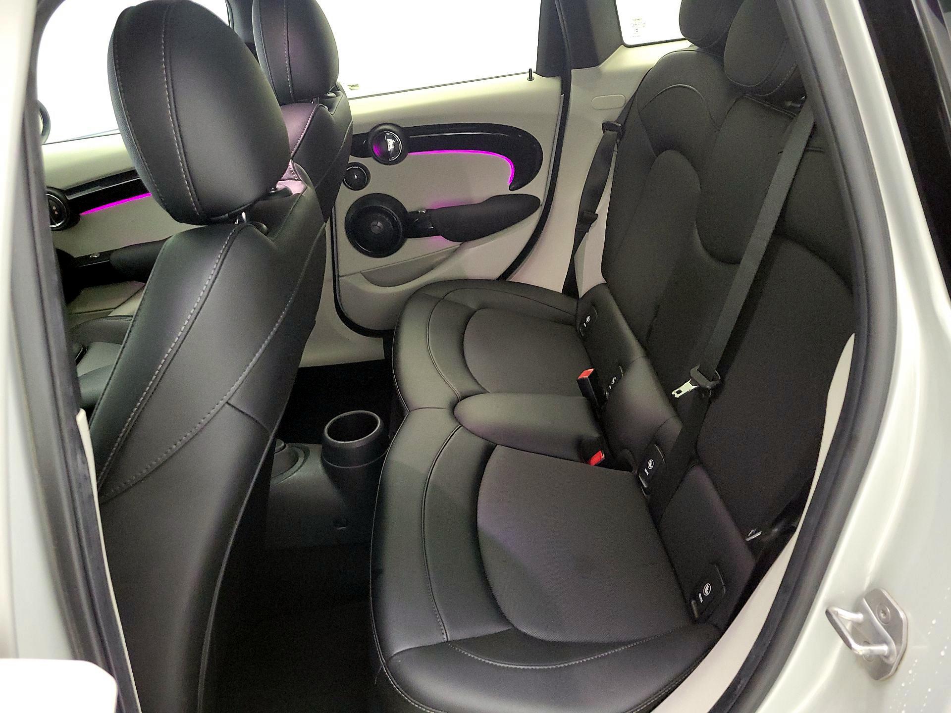 Thumbnail: 2017 MINI Cooper Hardtop - 19