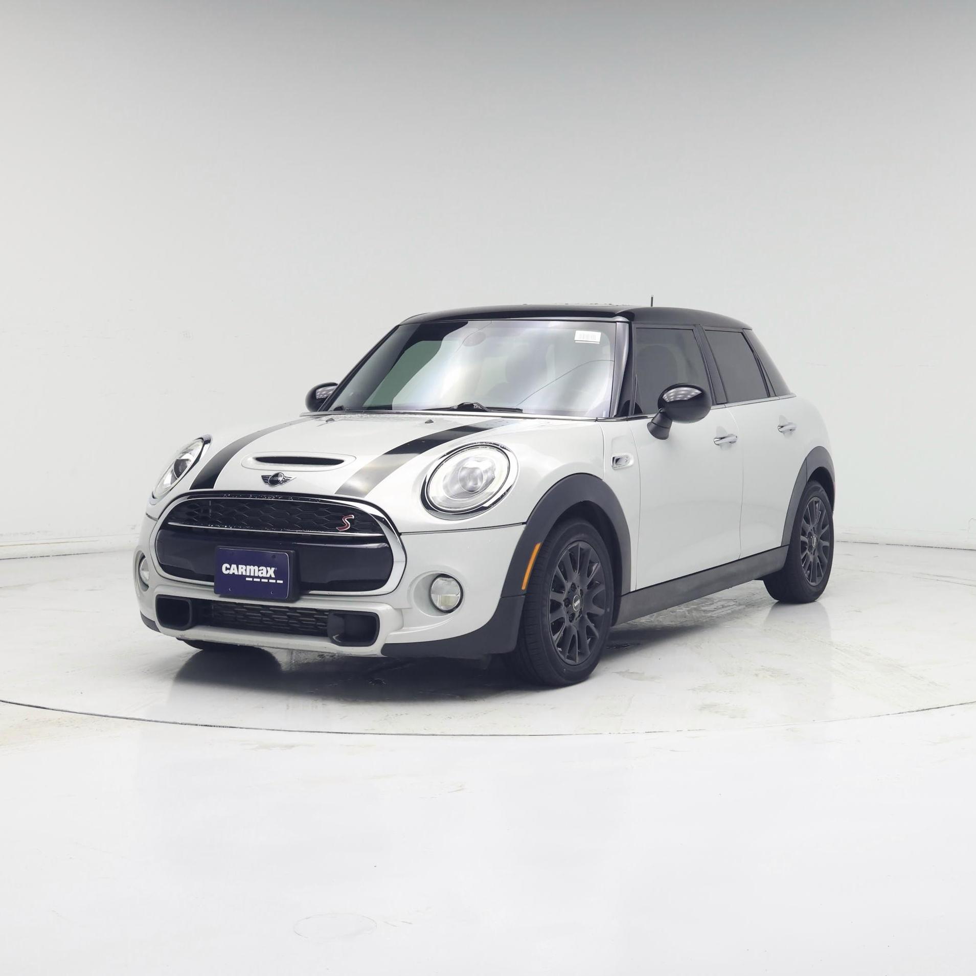 Thumbnail: 2017 MINI Cooper Hardtop - 4
