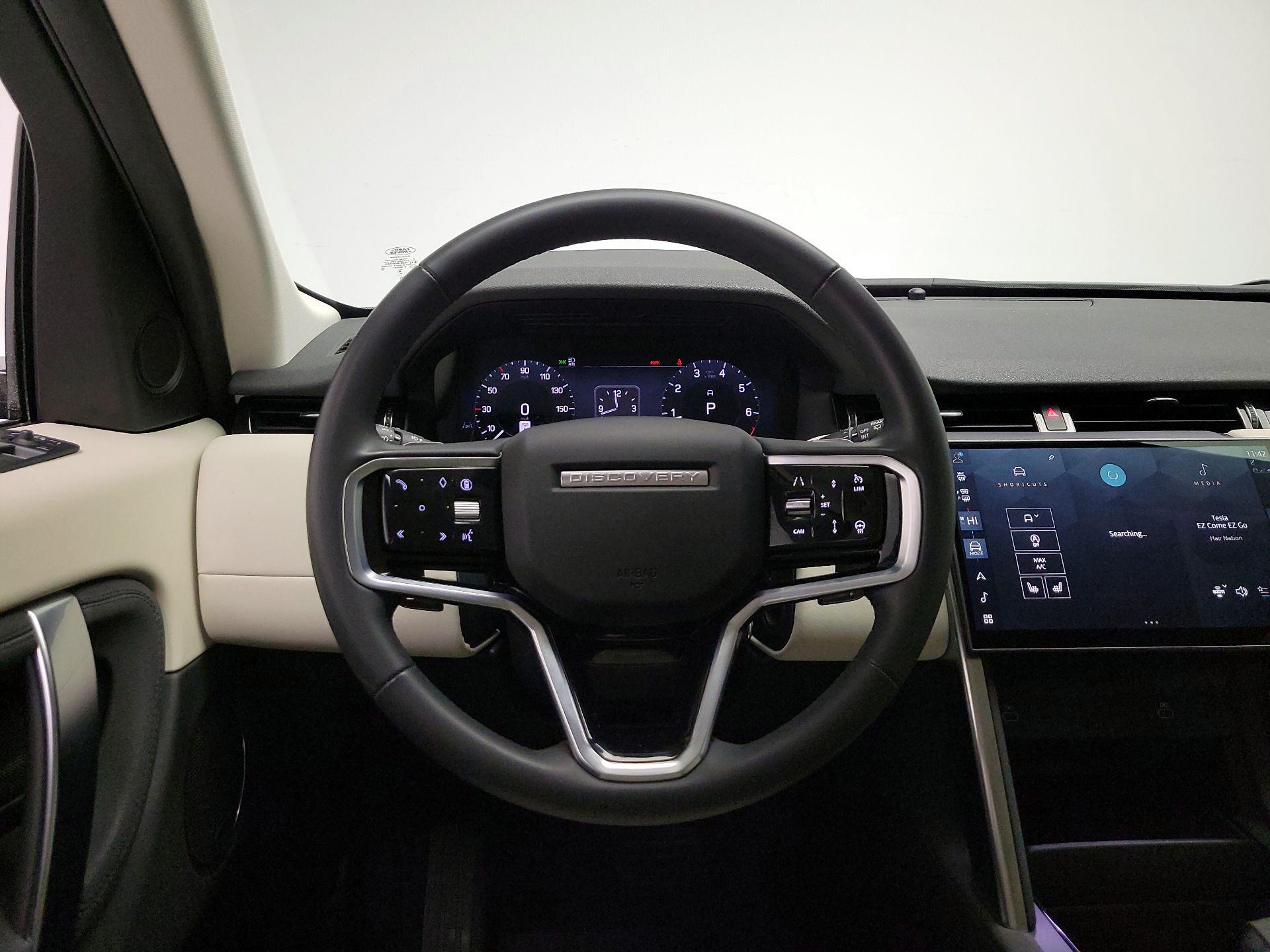 Thumbnail: 2024 Land Rover Discovery Sport - 10