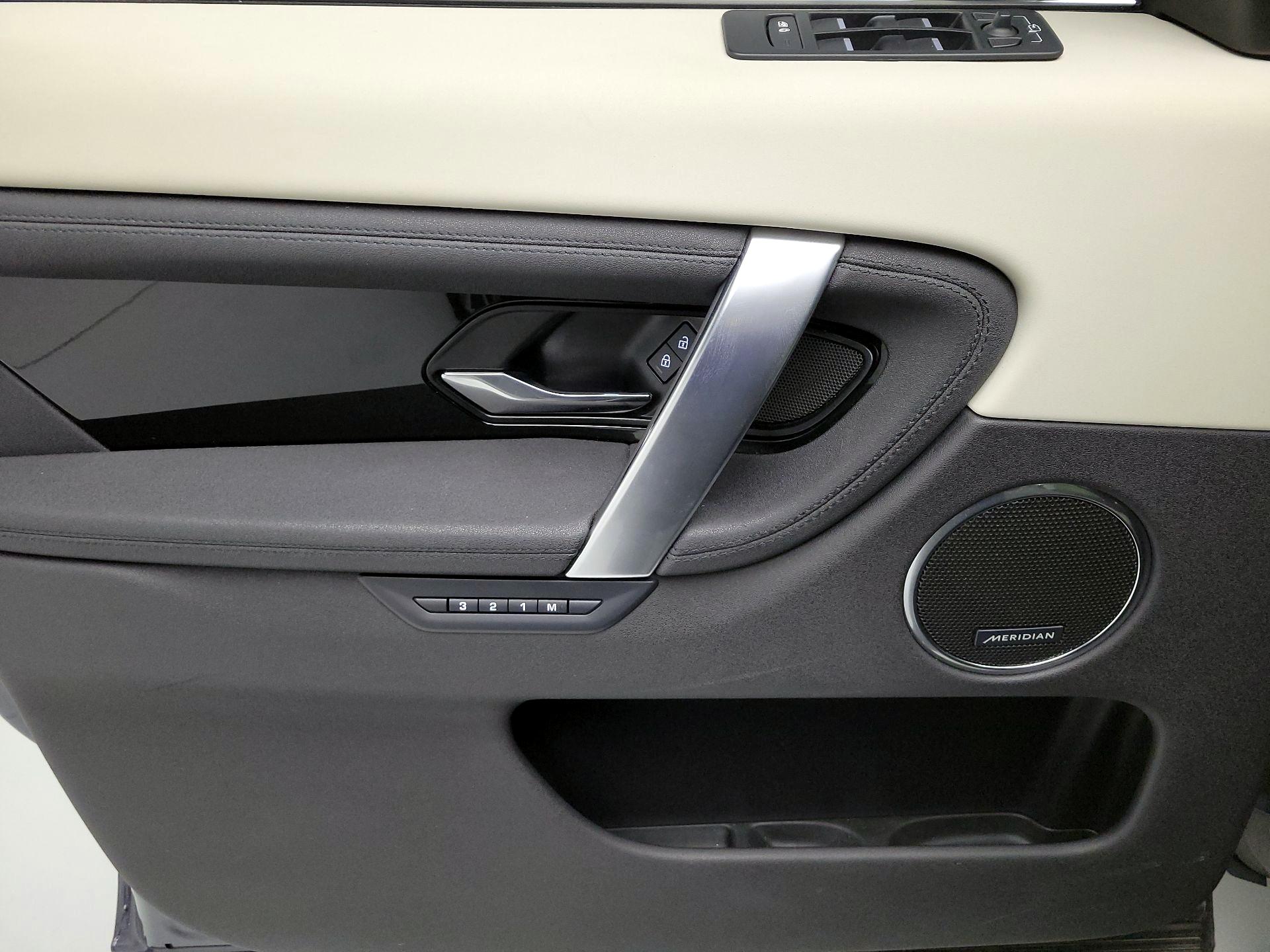 Thumbnail: 2024 Land Rover Discovery Sport - 12