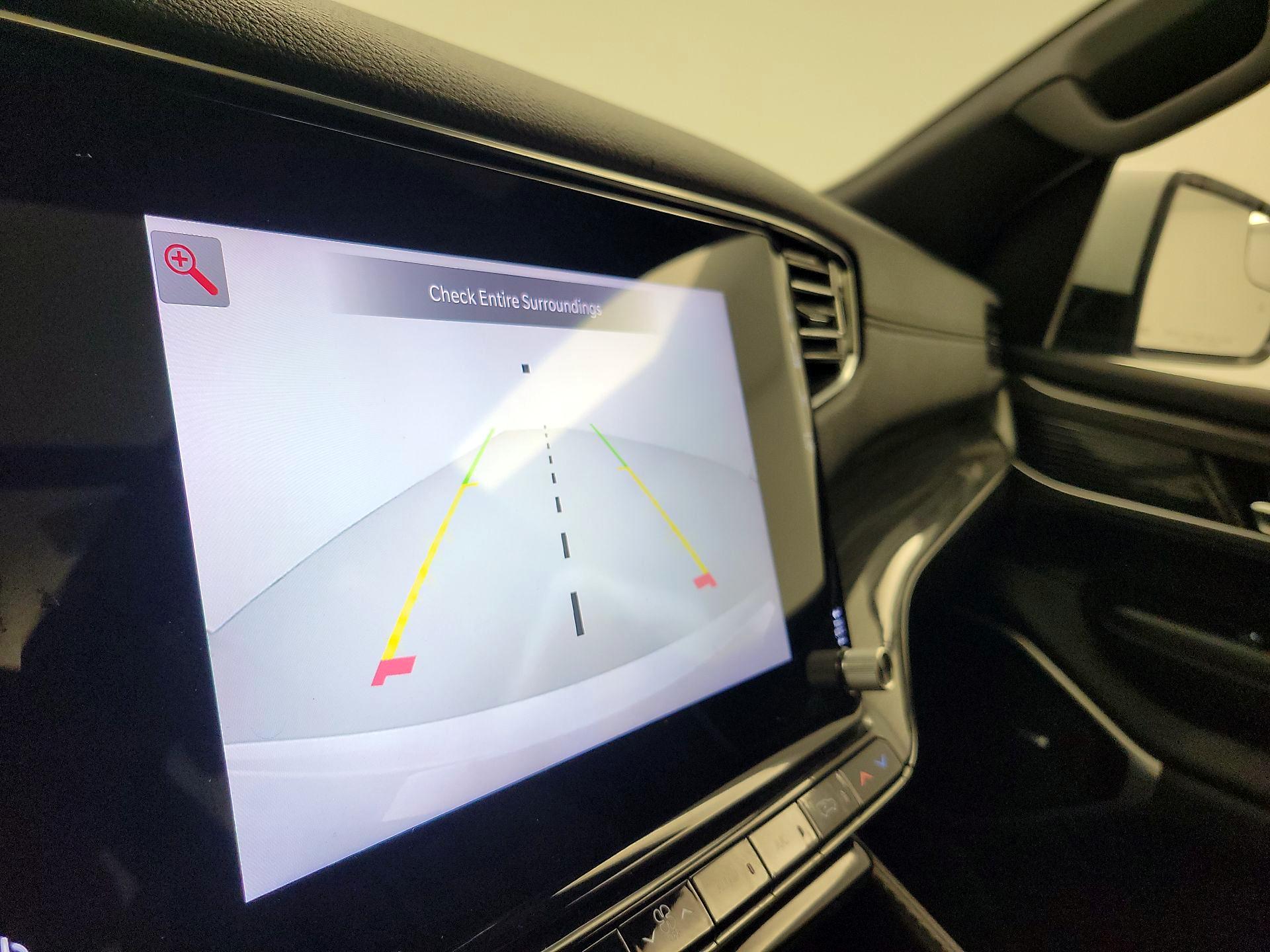 Thumbnail: 2022 Jeep Wagoneer - 15