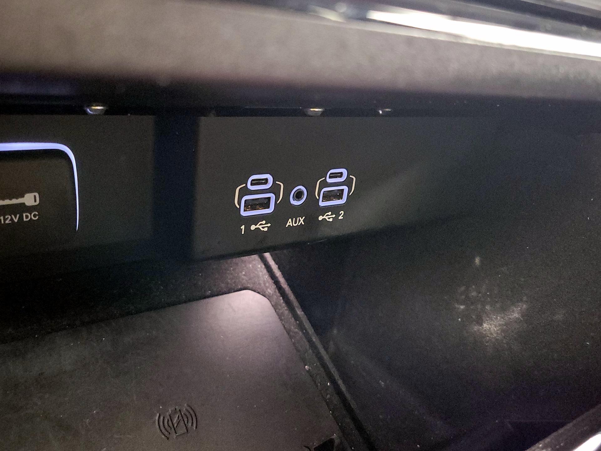 Thumbnail: 2022 Jeep Wagoneer - 19