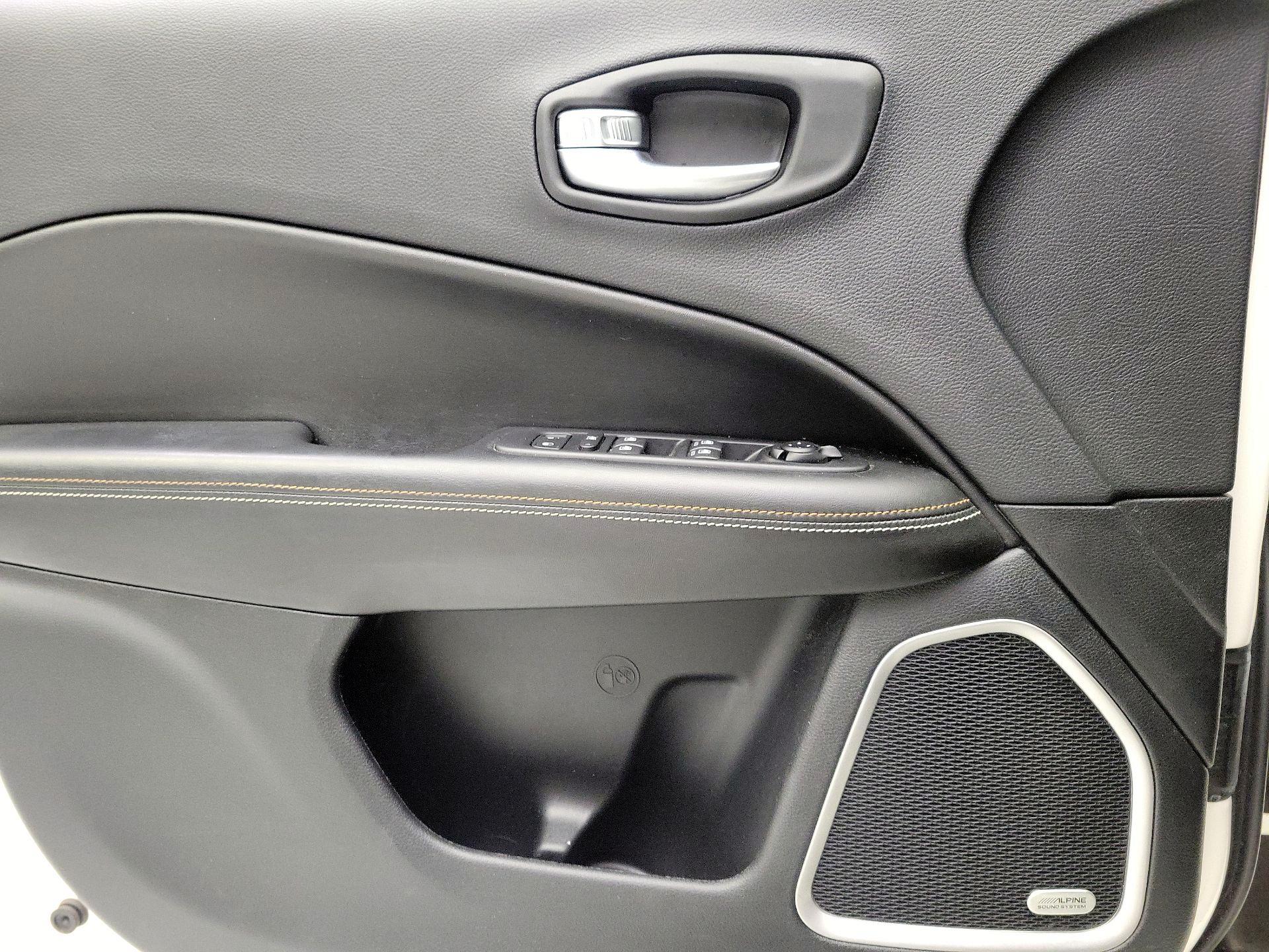 Thumbnail: 2021 Jeep Compass - 12