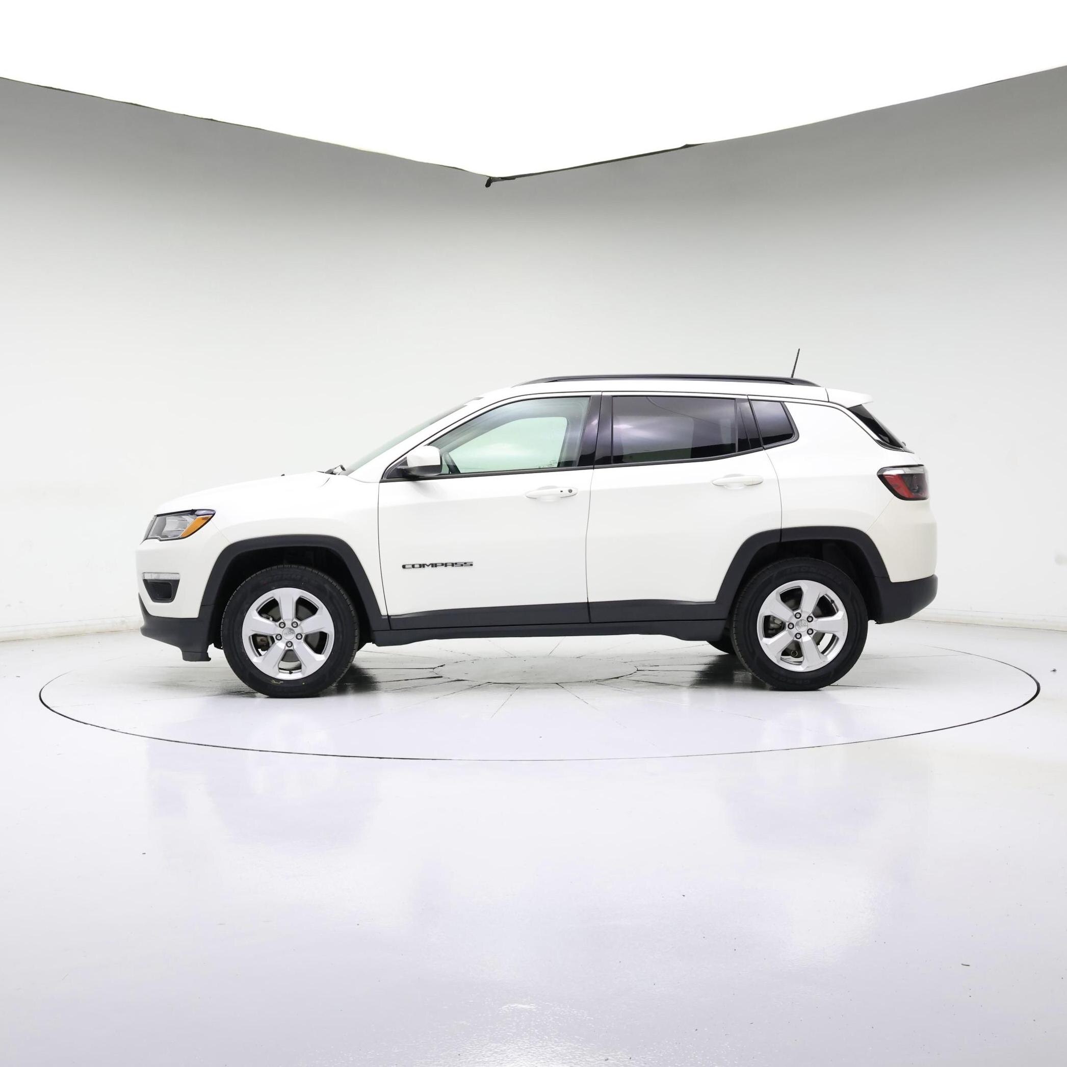 Thumbnail: 2021 Jeep Compass - 3
