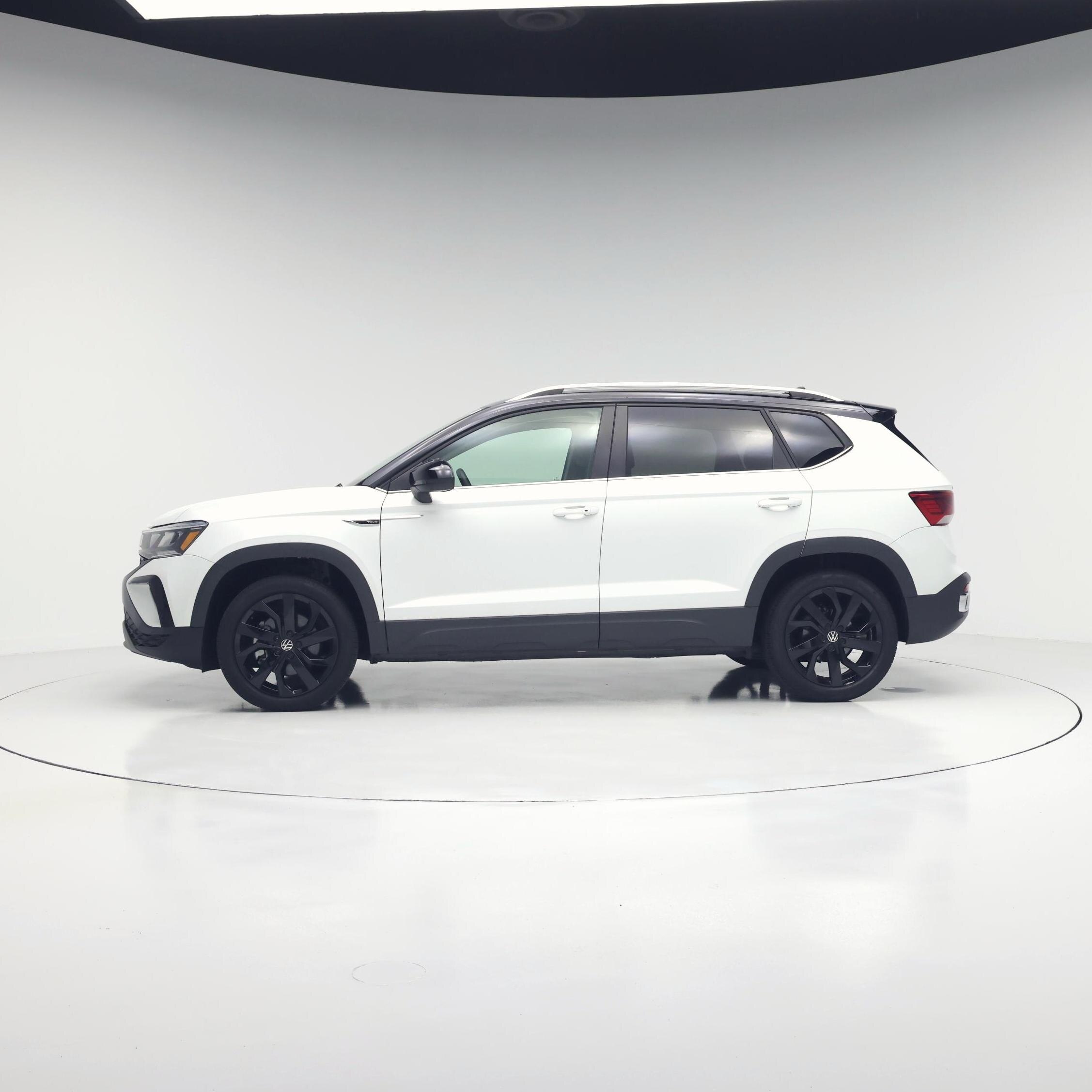 Thumbnail: 2024 Volkswagen Taos - 3