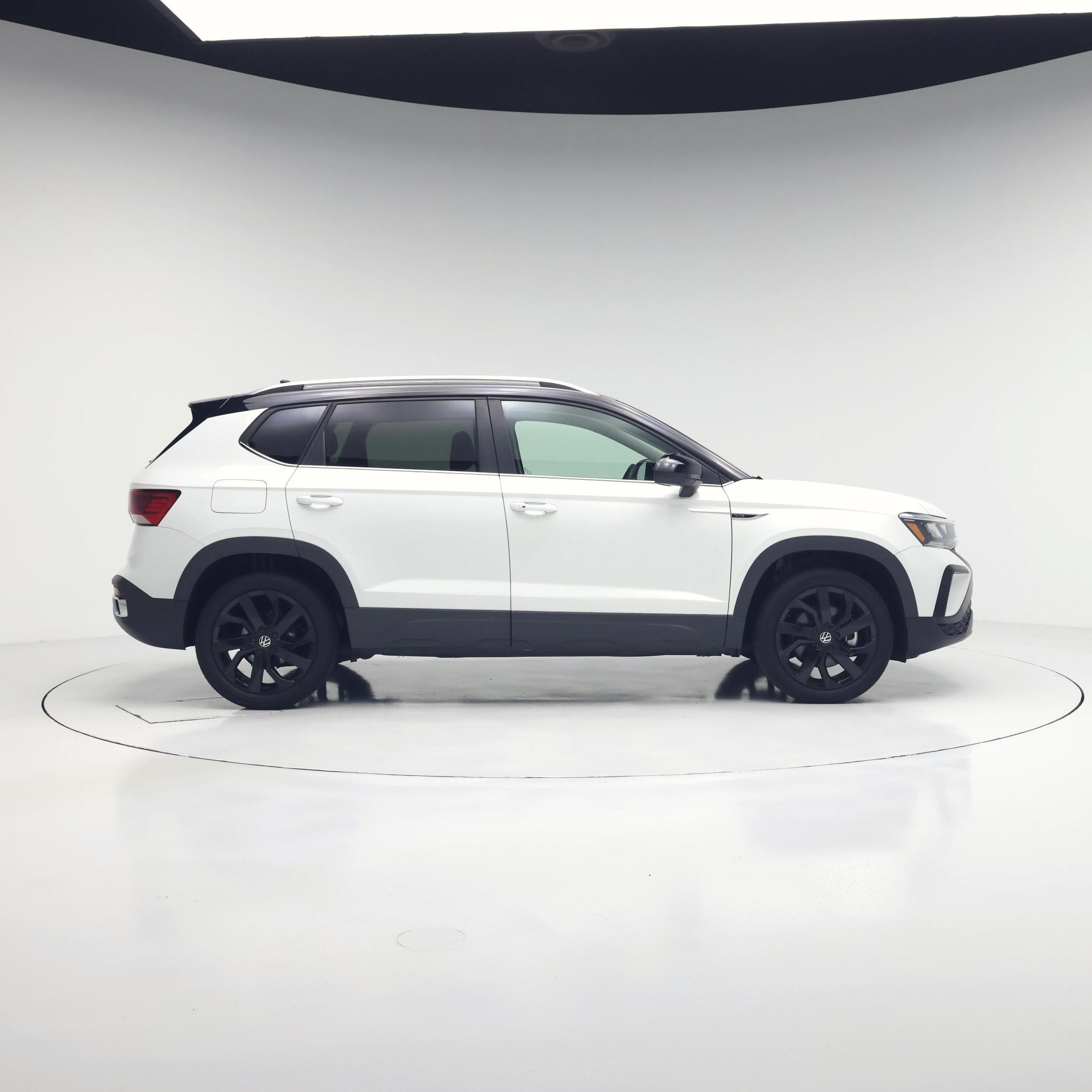 Thumbnail: 2024 Volkswagen Taos - 7