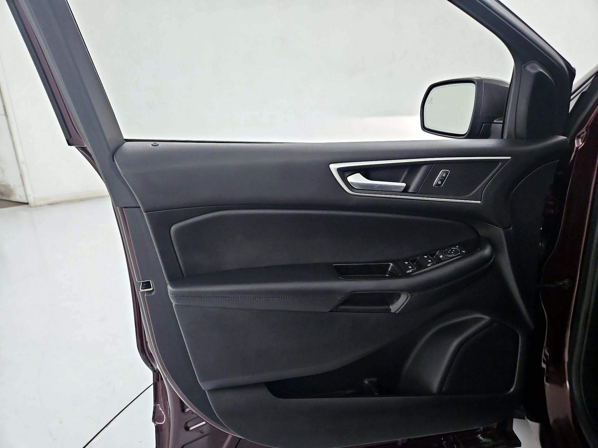 Thumbnail: 2018 Ford Edge - 12