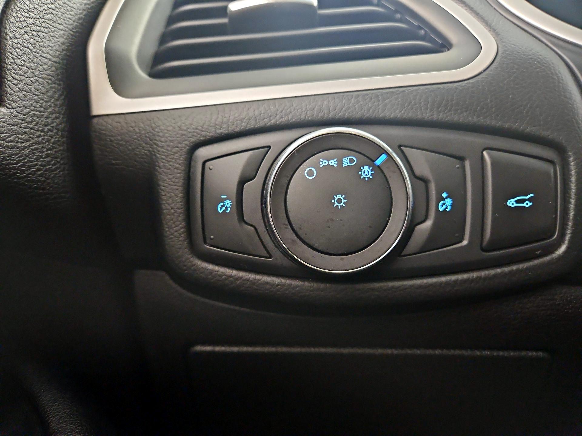 Thumbnail: 2018 Ford Edge - 13