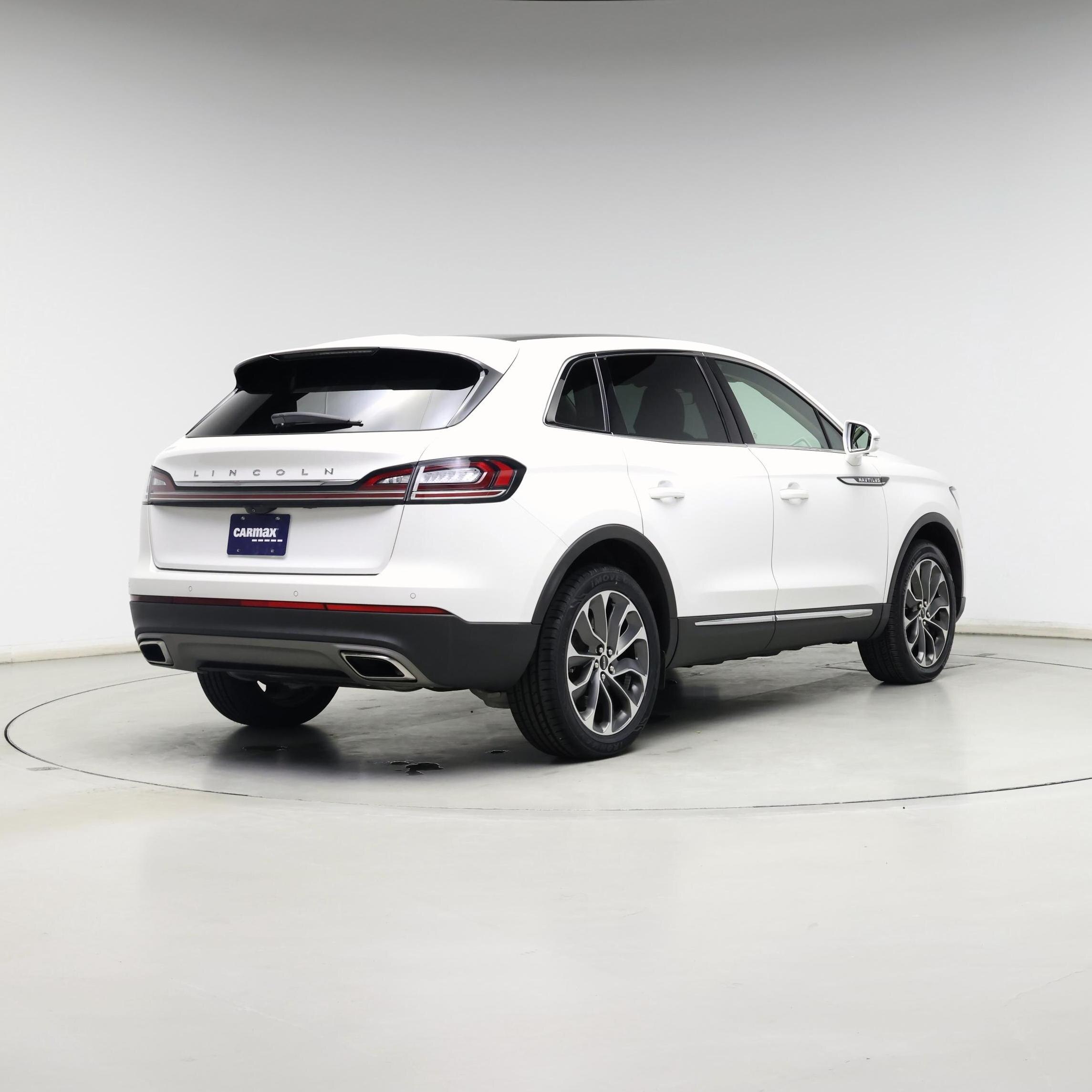 Thumbnail: 2022 Lincoln Nautilus - 8