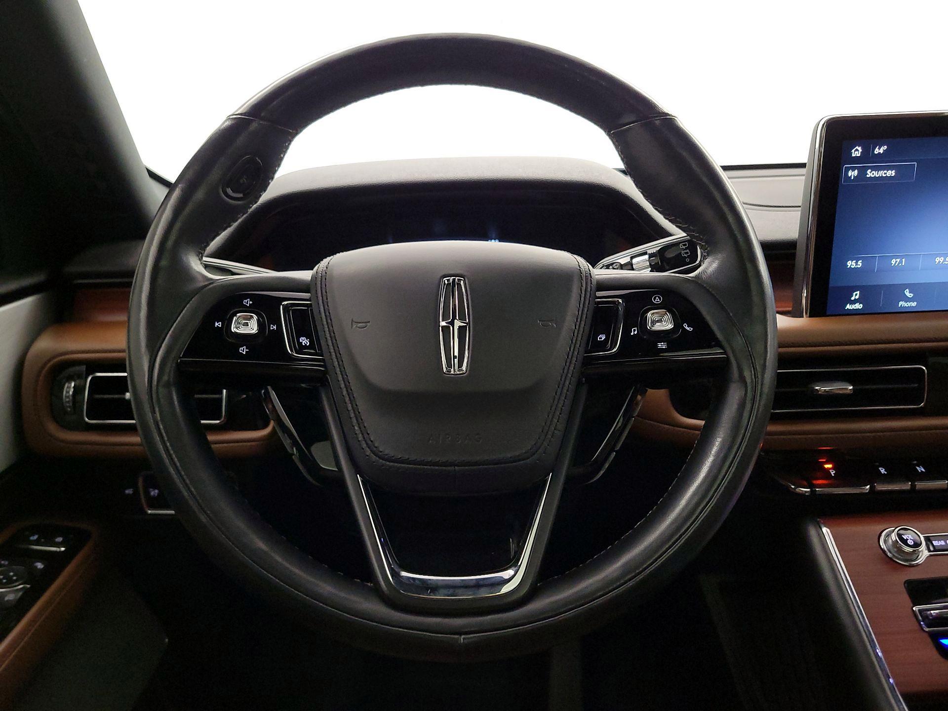 Thumbnail: 2023 Lincoln Aviator - 10