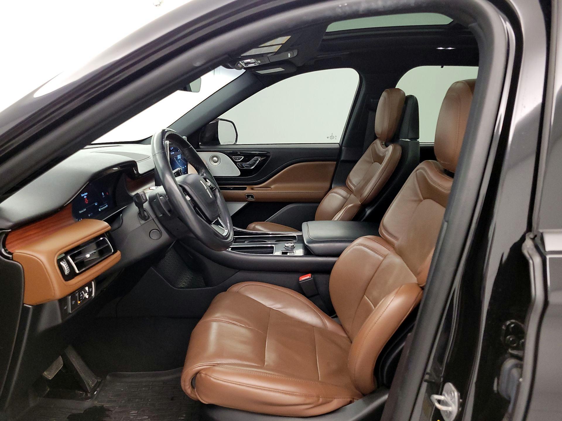 Thumbnail: 2023 Lincoln Aviator - 11