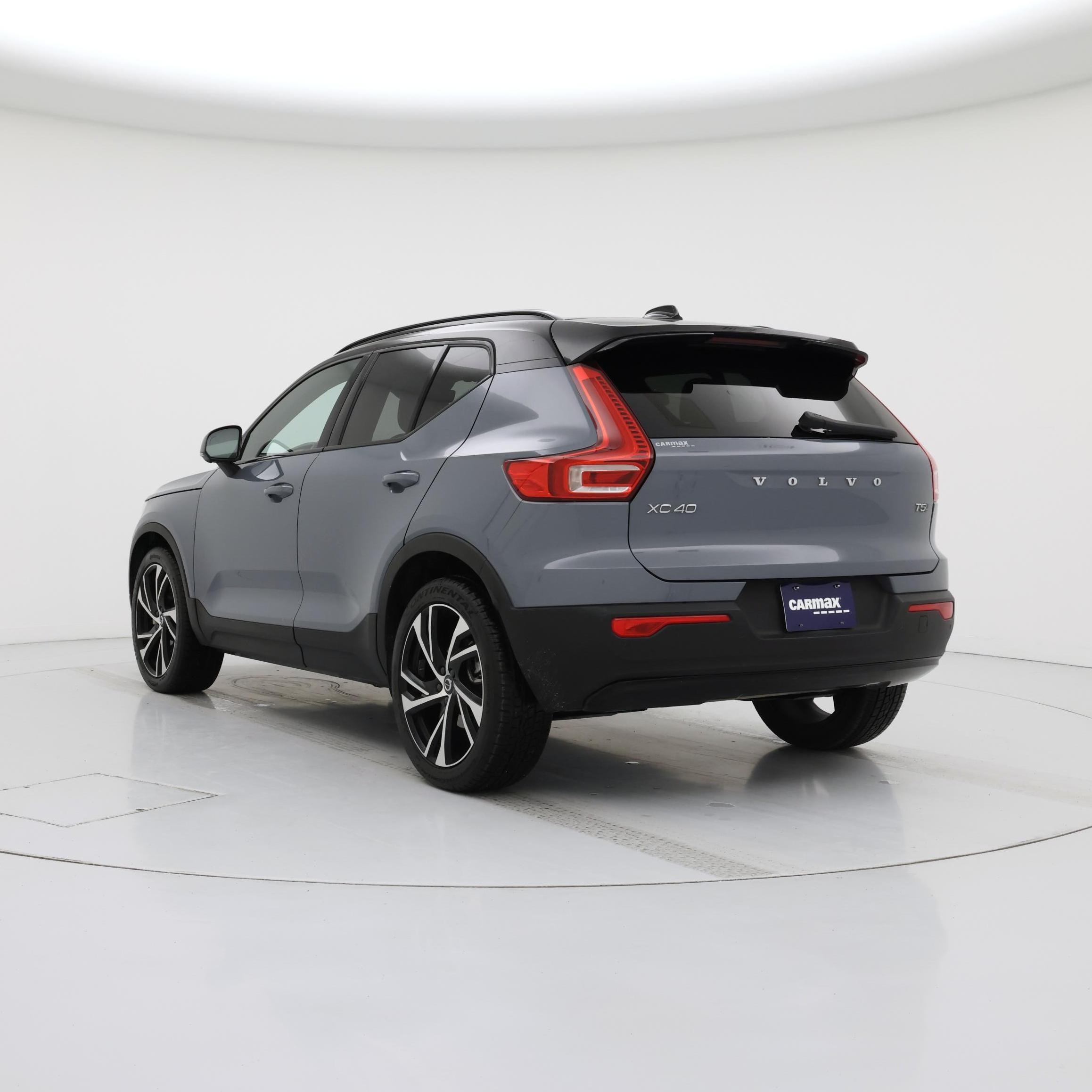 Thumbnail: 2021 Volvo XC40 - 2