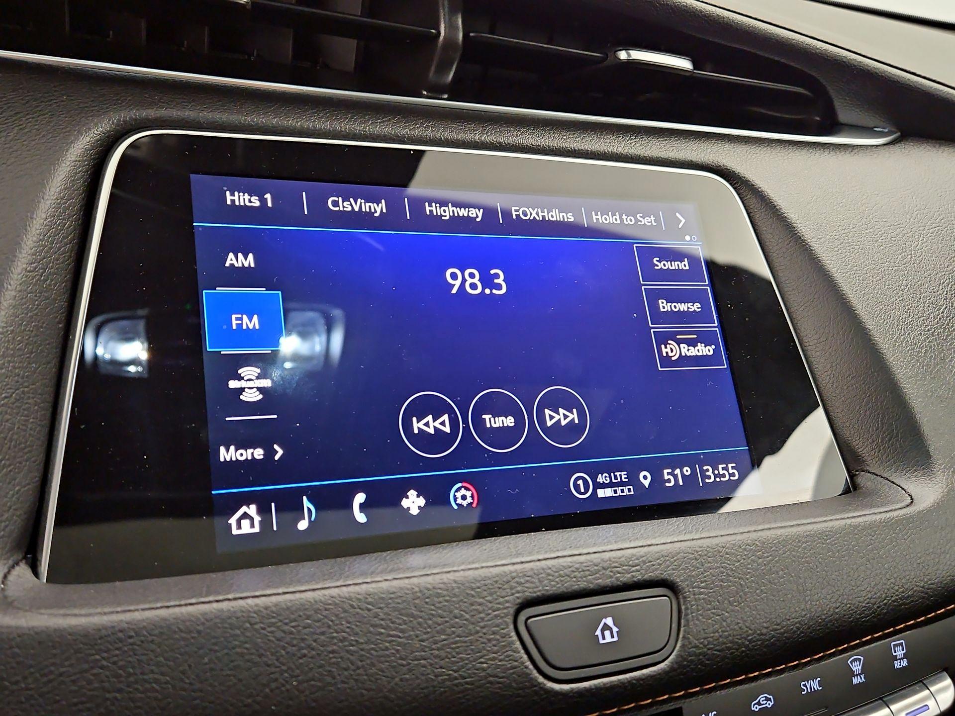 Thumbnail: 2023 Cadillac XT4 - 15