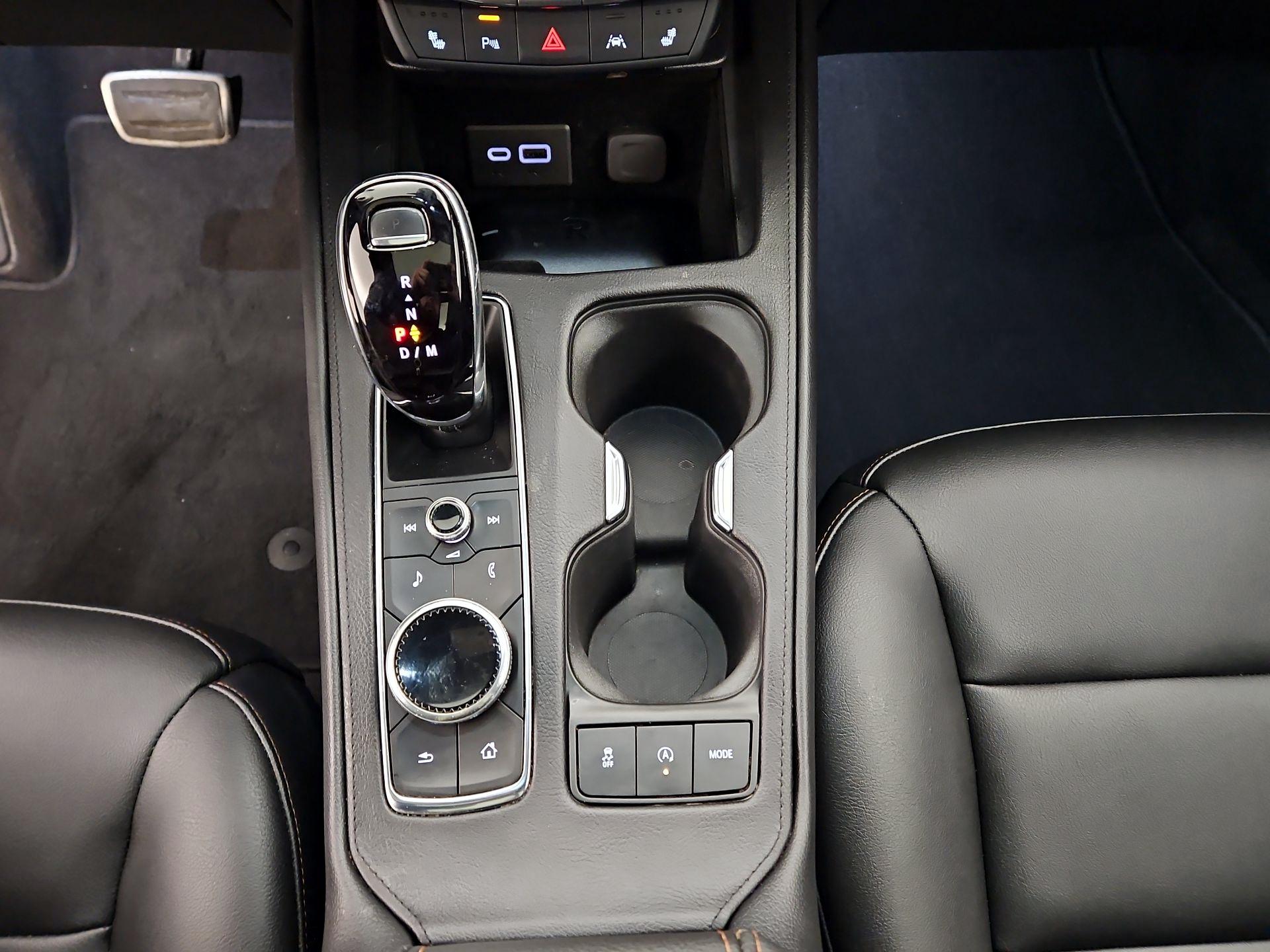 Thumbnail: 2023 Cadillac XT4 - 17