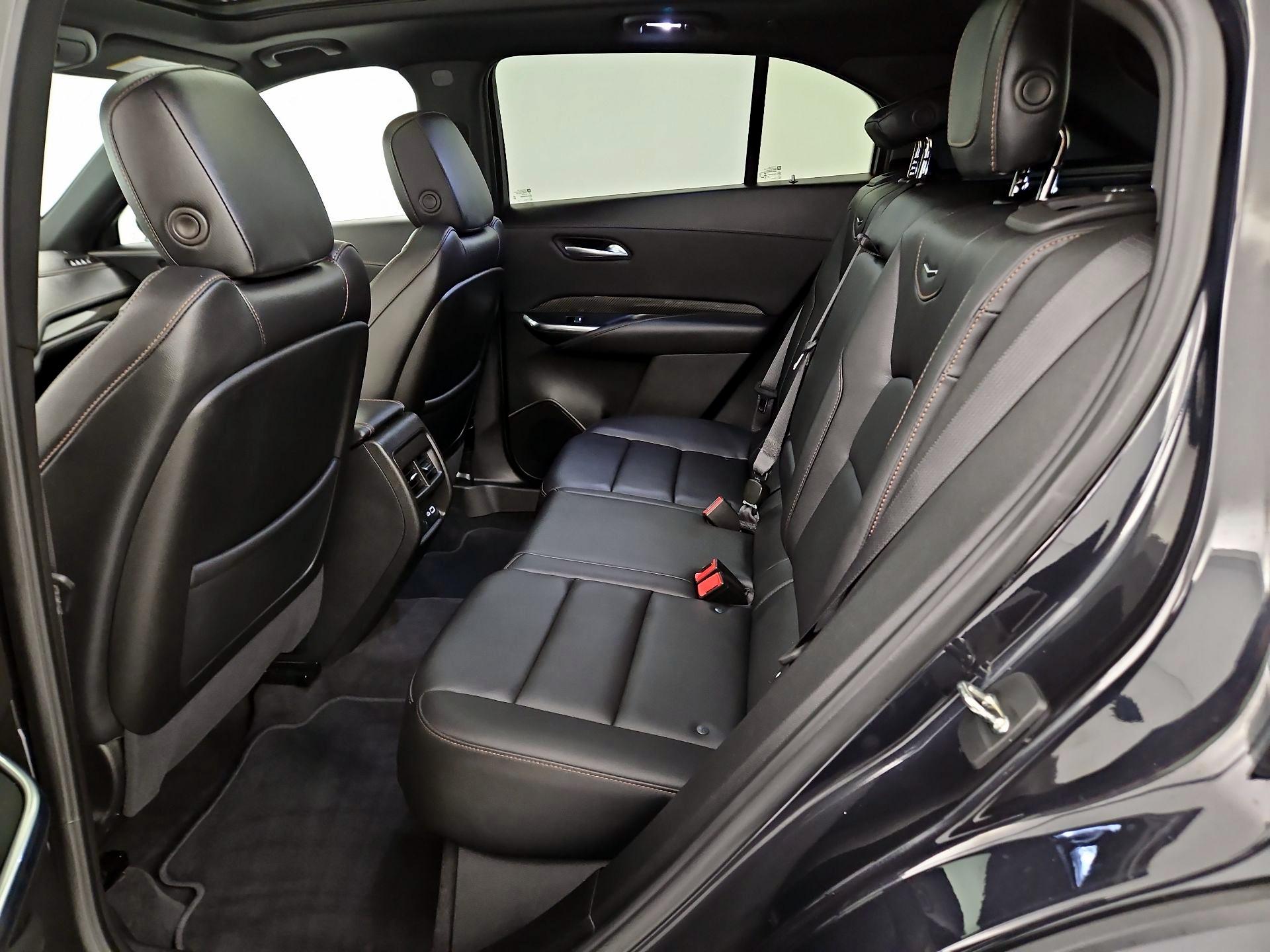 Thumbnail: 2023 Cadillac XT4 - 20