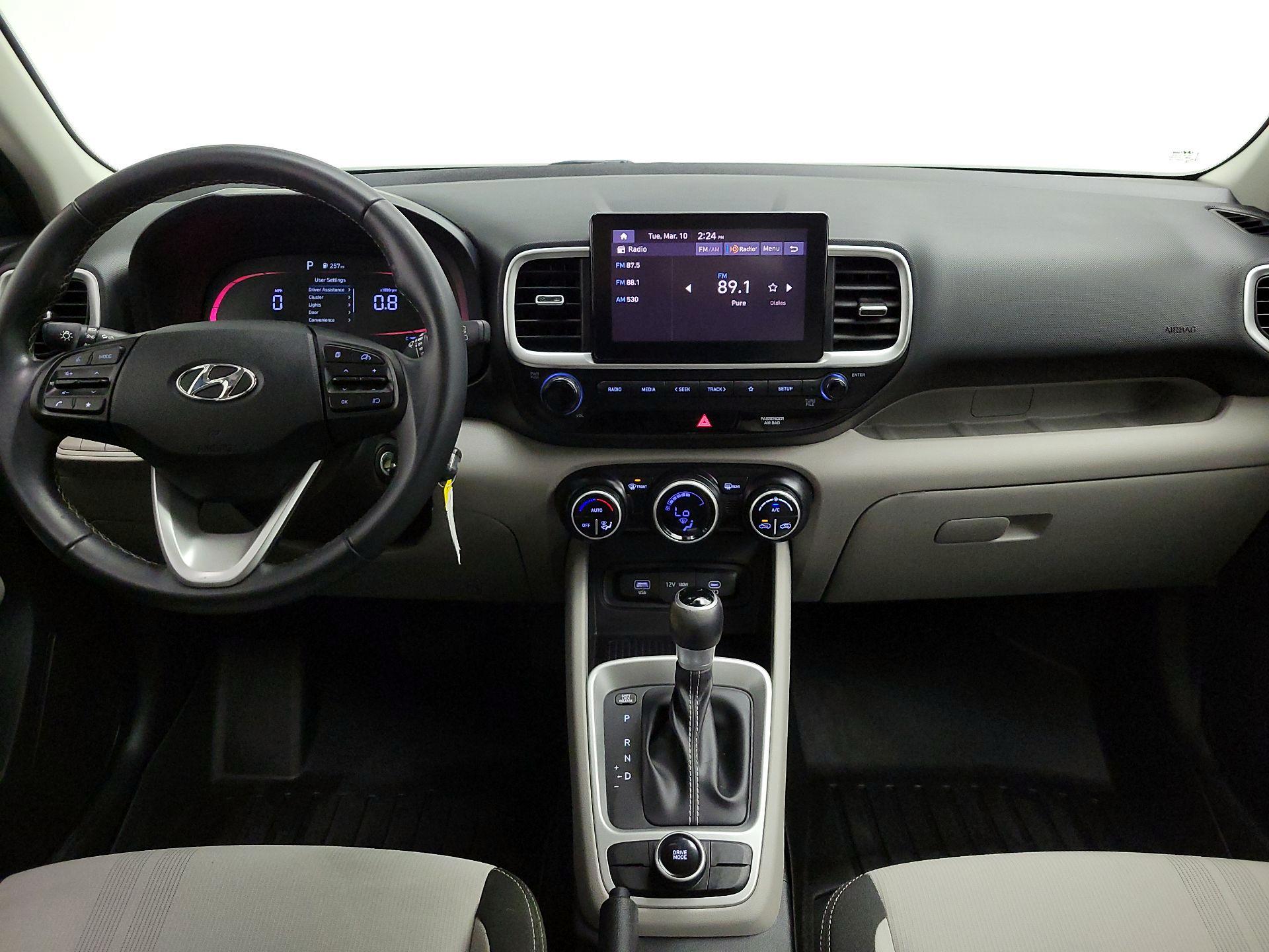 Thumbnail: 2023 Hyundai Venue - 9