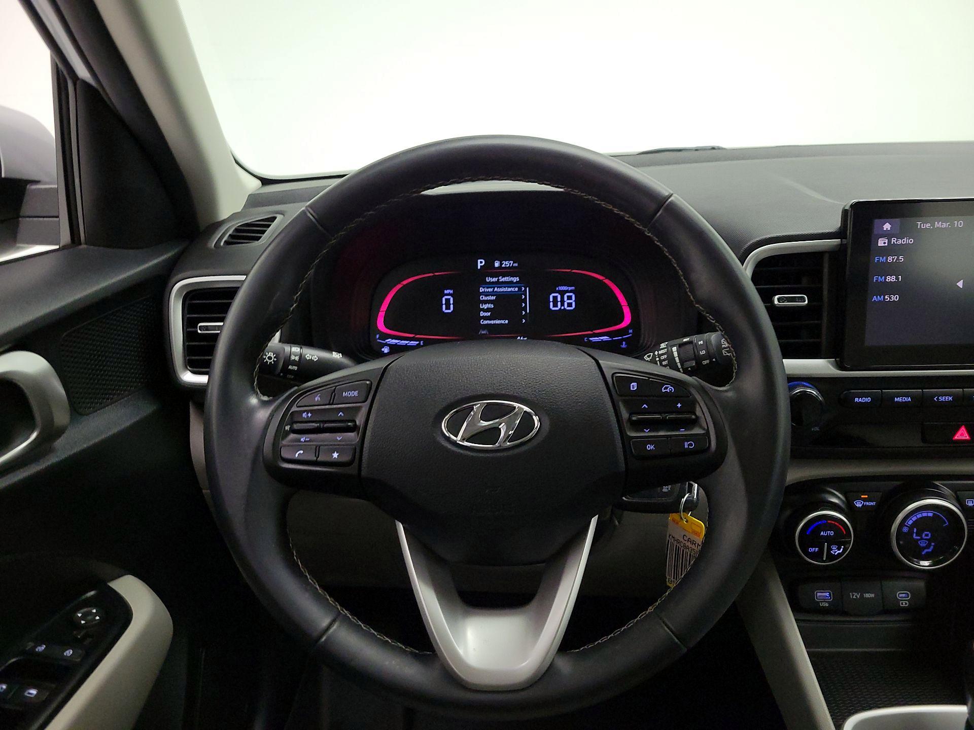 Thumbnail: 2023 Hyundai Venue - 10