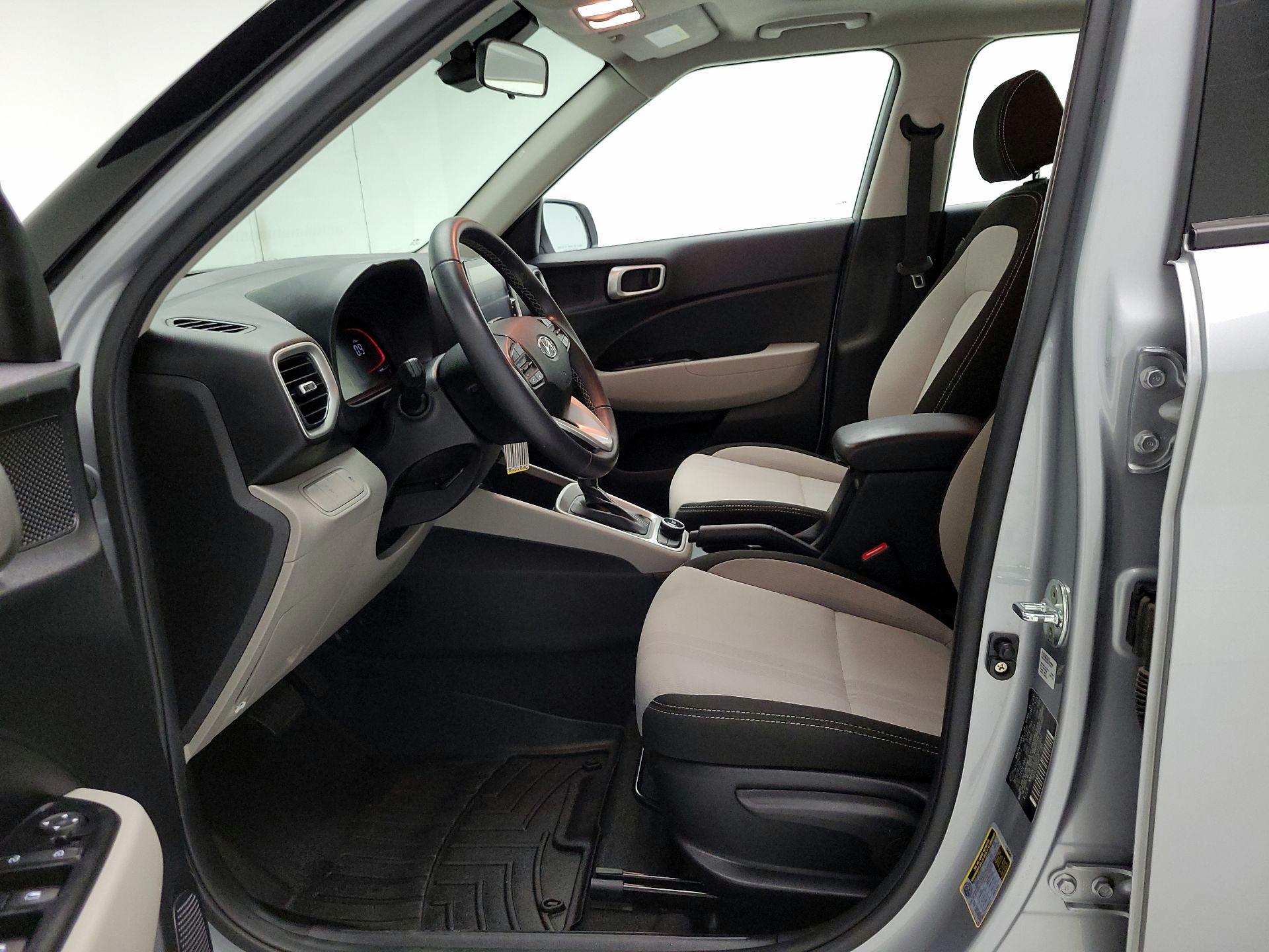 Thumbnail: 2023 Hyundai Venue - 11