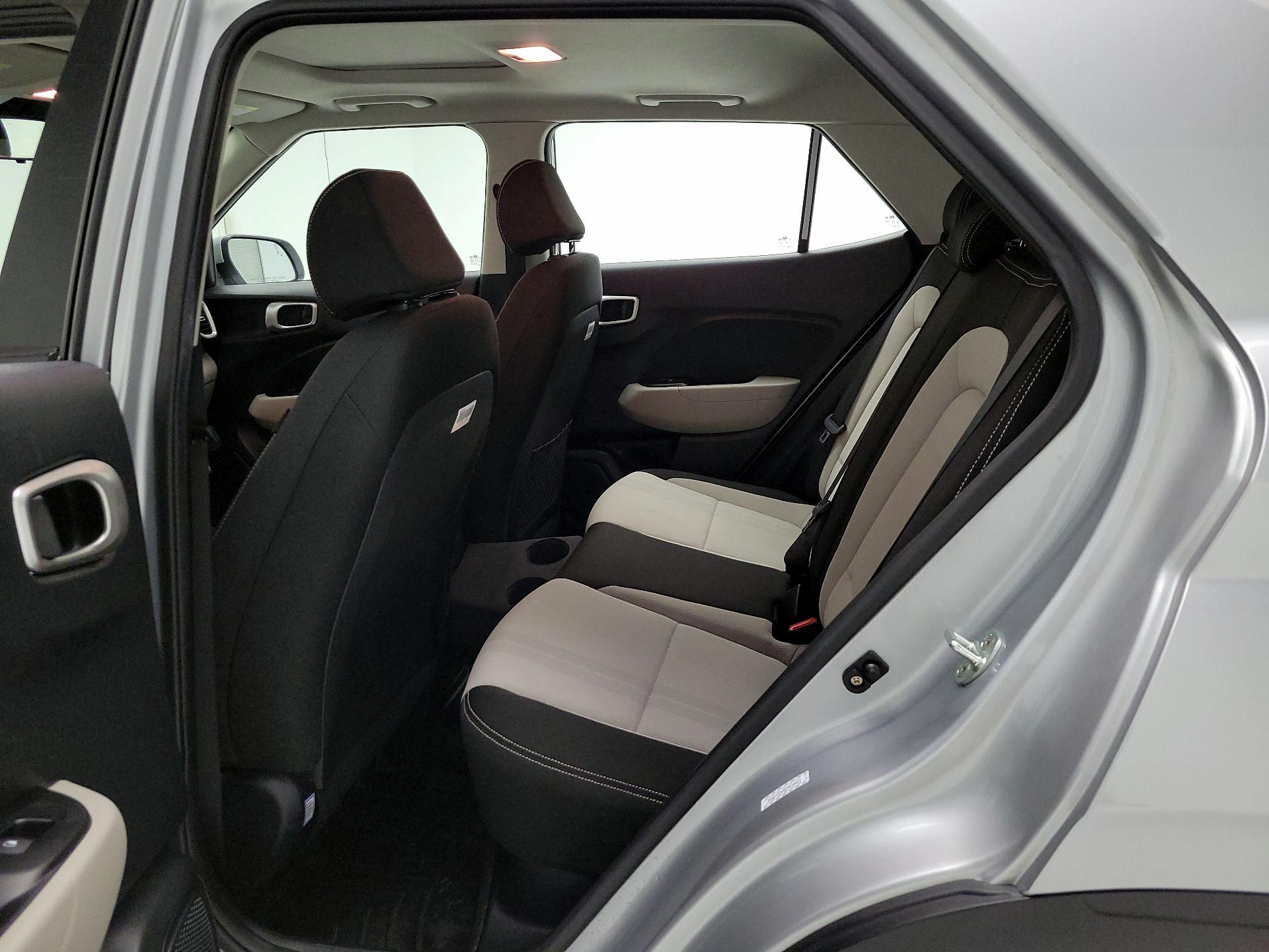 Thumbnail: 2023 Hyundai Venue - 18