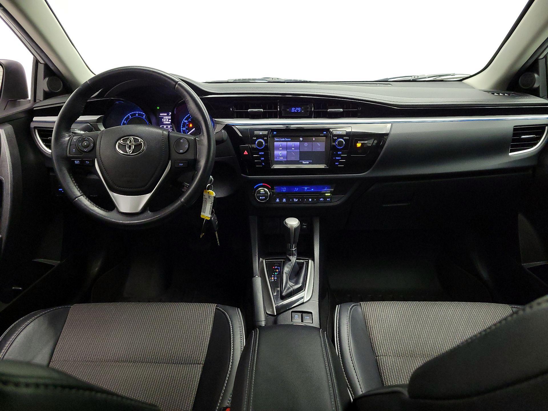 Thumbnail: 2015 Toyota Corolla - 9