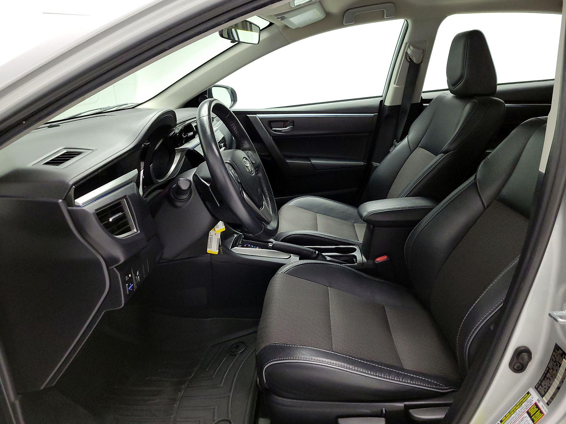 Thumbnail: 2015 Toyota Corolla - 11