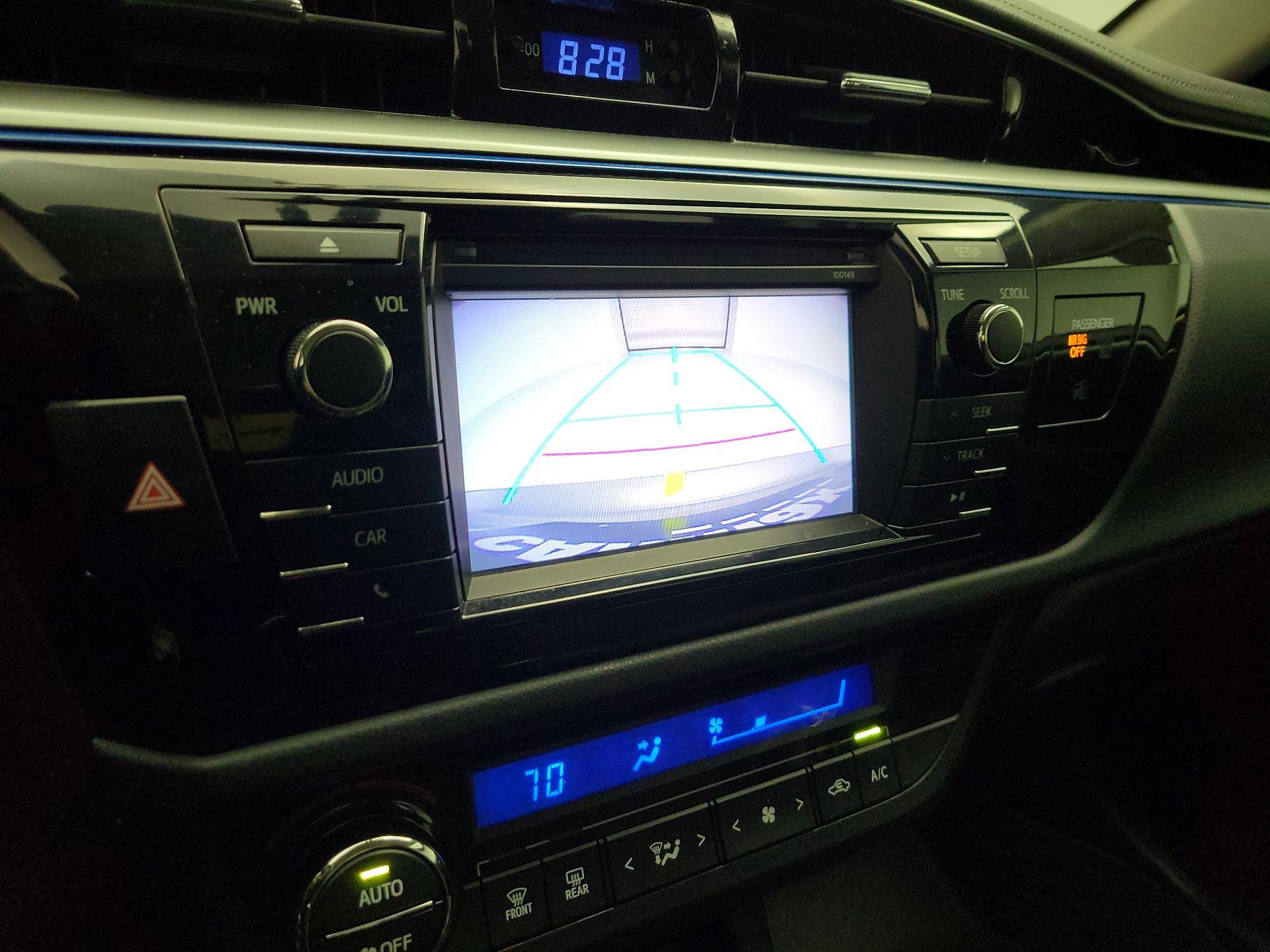 Thumbnail: 2015 Toyota Corolla - 13