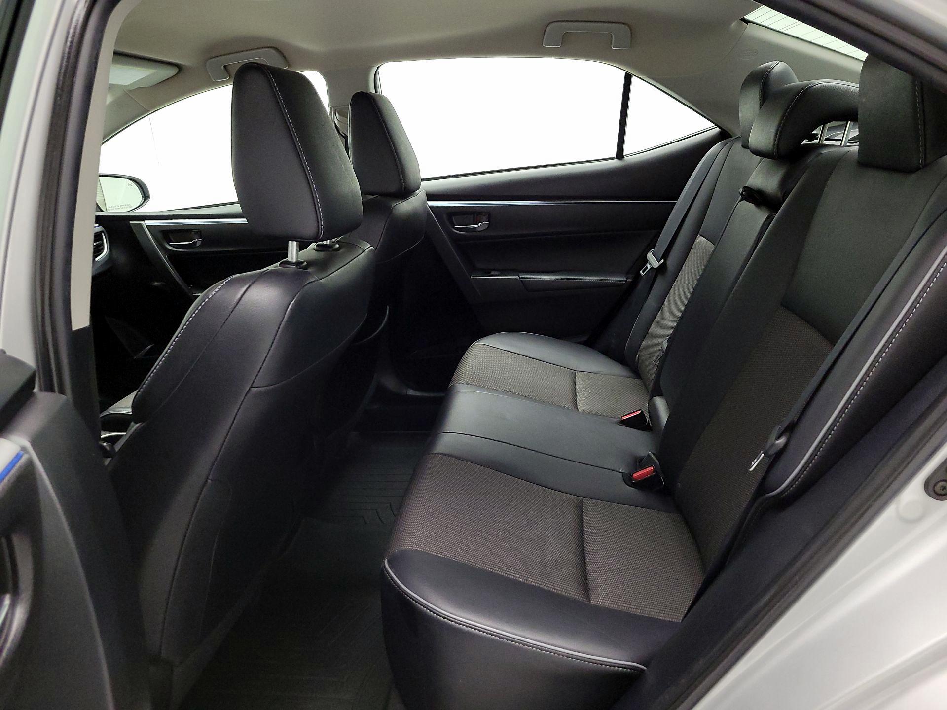 Thumbnail: 2015 Toyota Corolla - 18