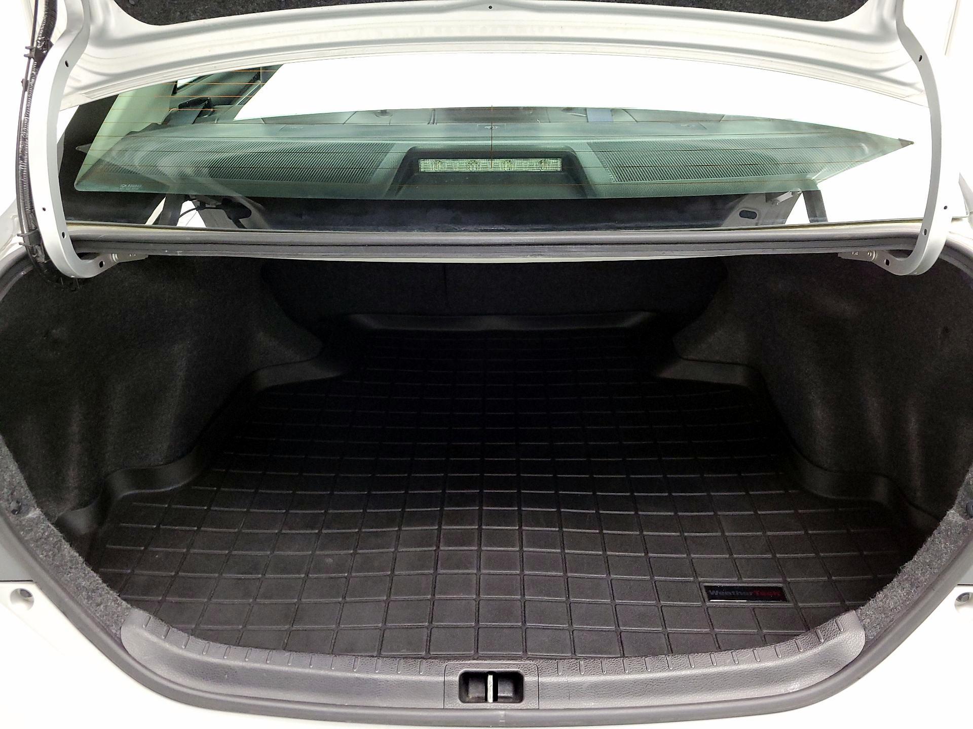 Thumbnail: 2015 Toyota Corolla - 19