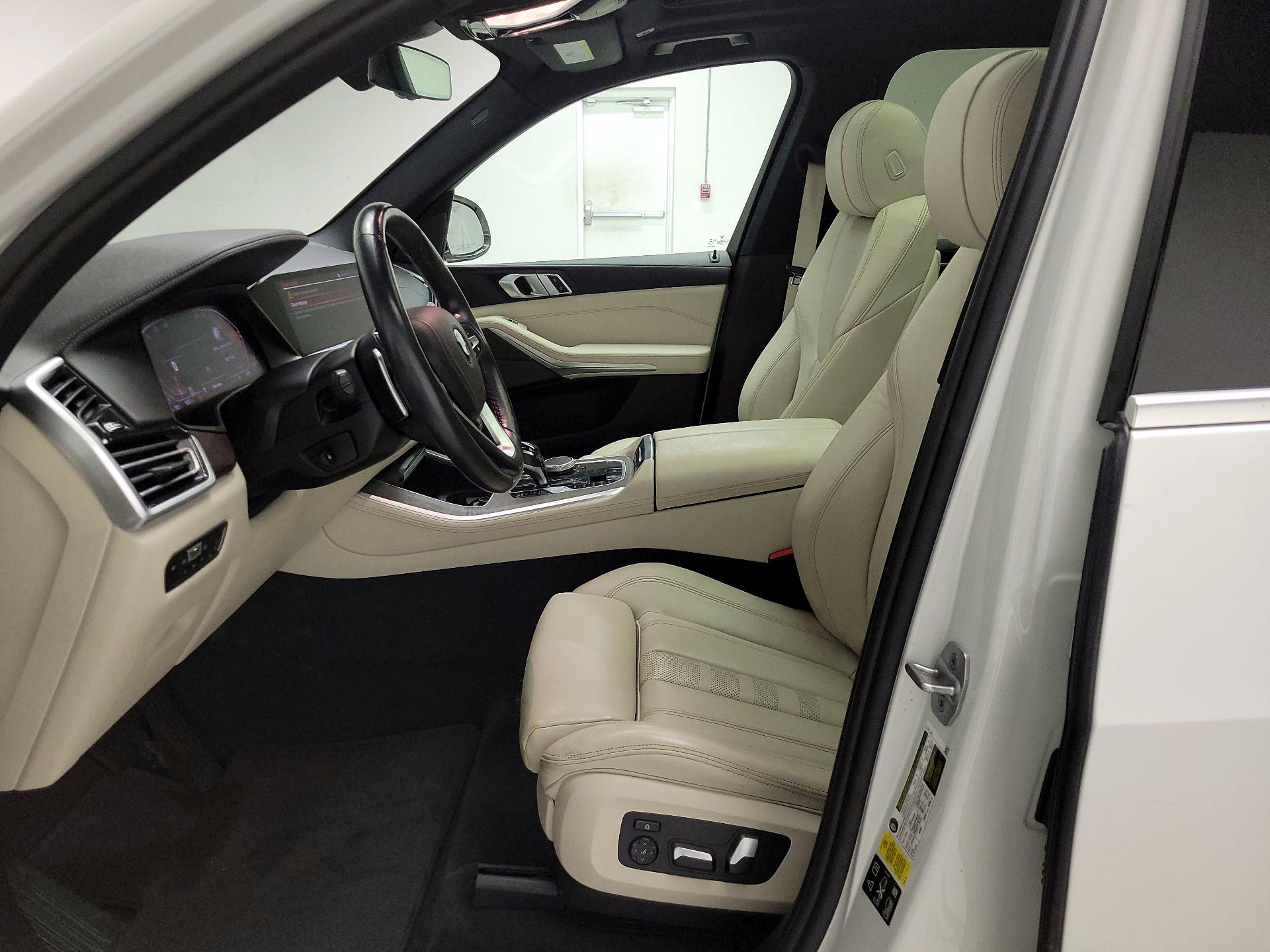Thumbnail: 2021 BMW X5 - 11