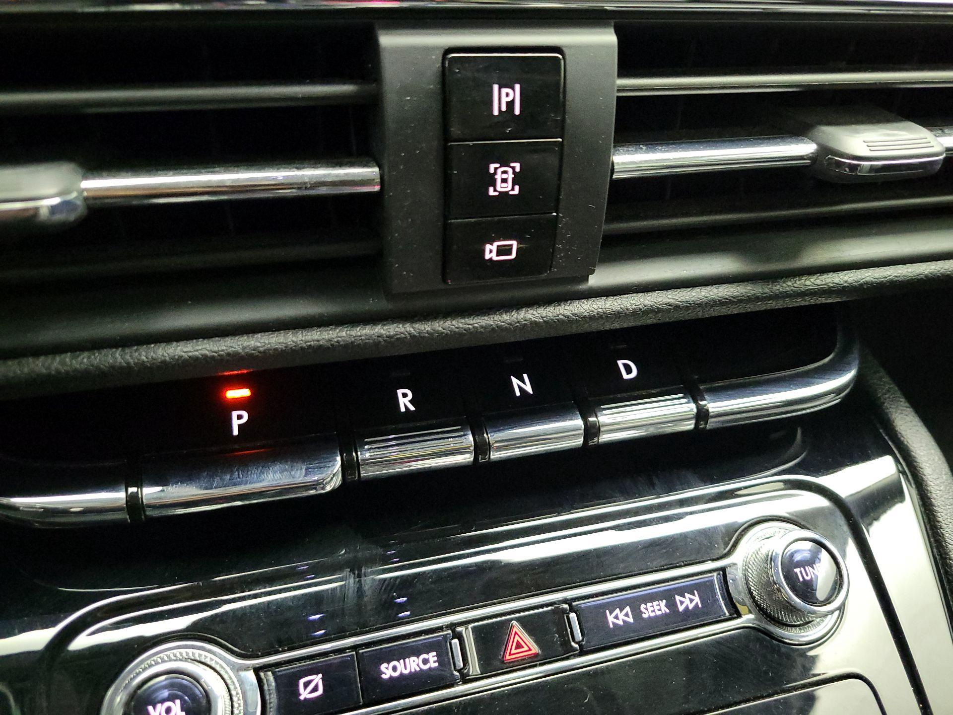 Thumbnail: 2021 Lincoln Corsair - 17