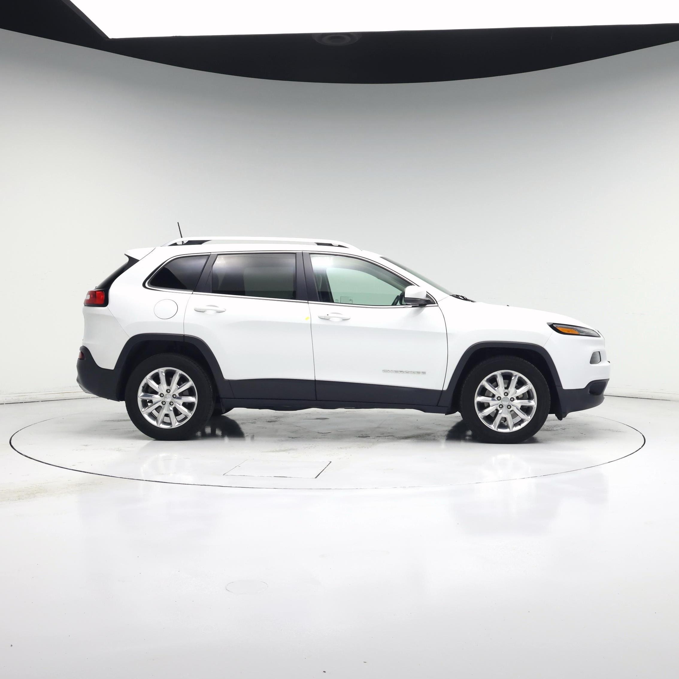 Thumbnail: 2017 Jeep Cherokee - 7