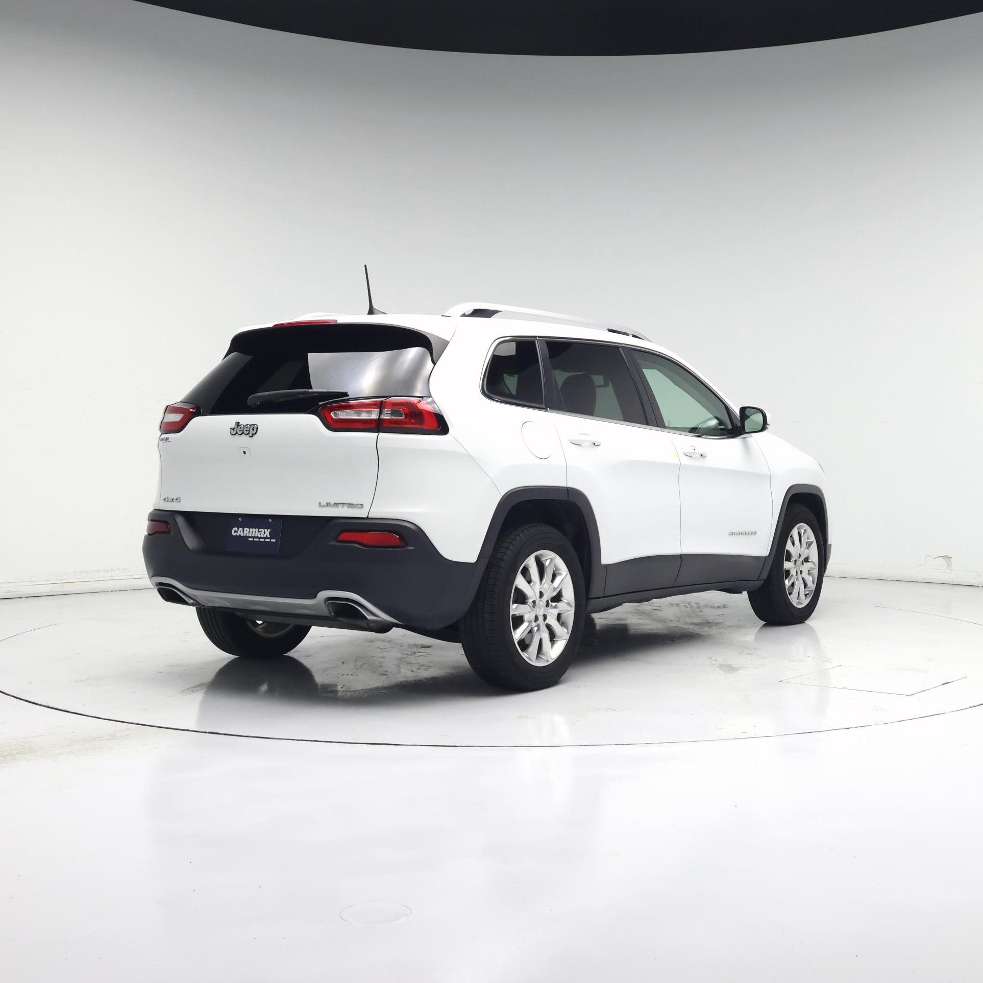 Thumbnail: 2017 Jeep Cherokee - 8