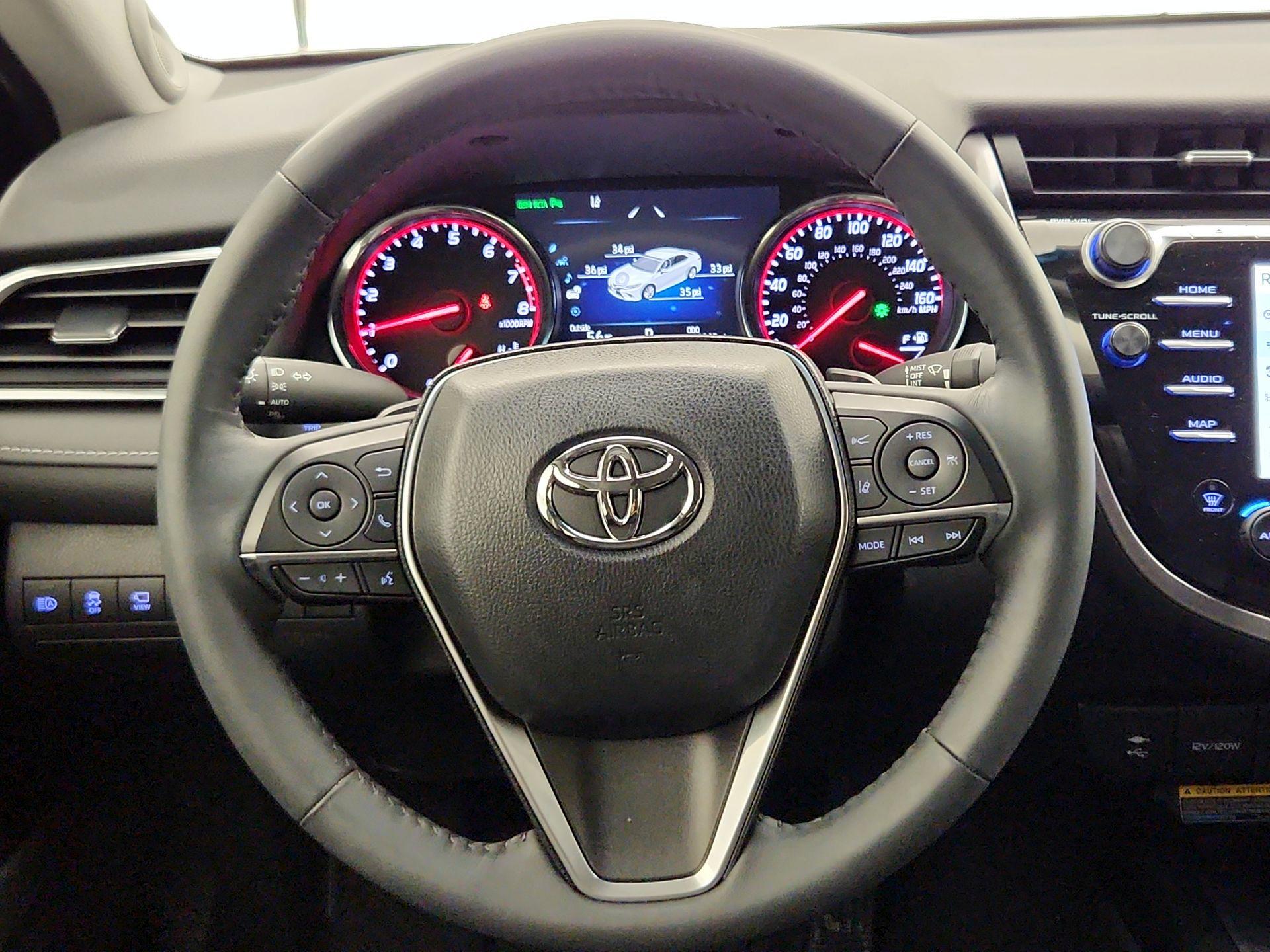 Thumbnail: 2018 Toyota Camry - 10