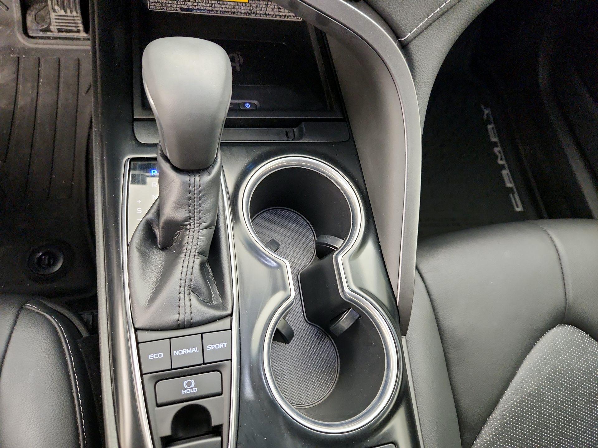 Thumbnail: 2018 Toyota Camry - 18