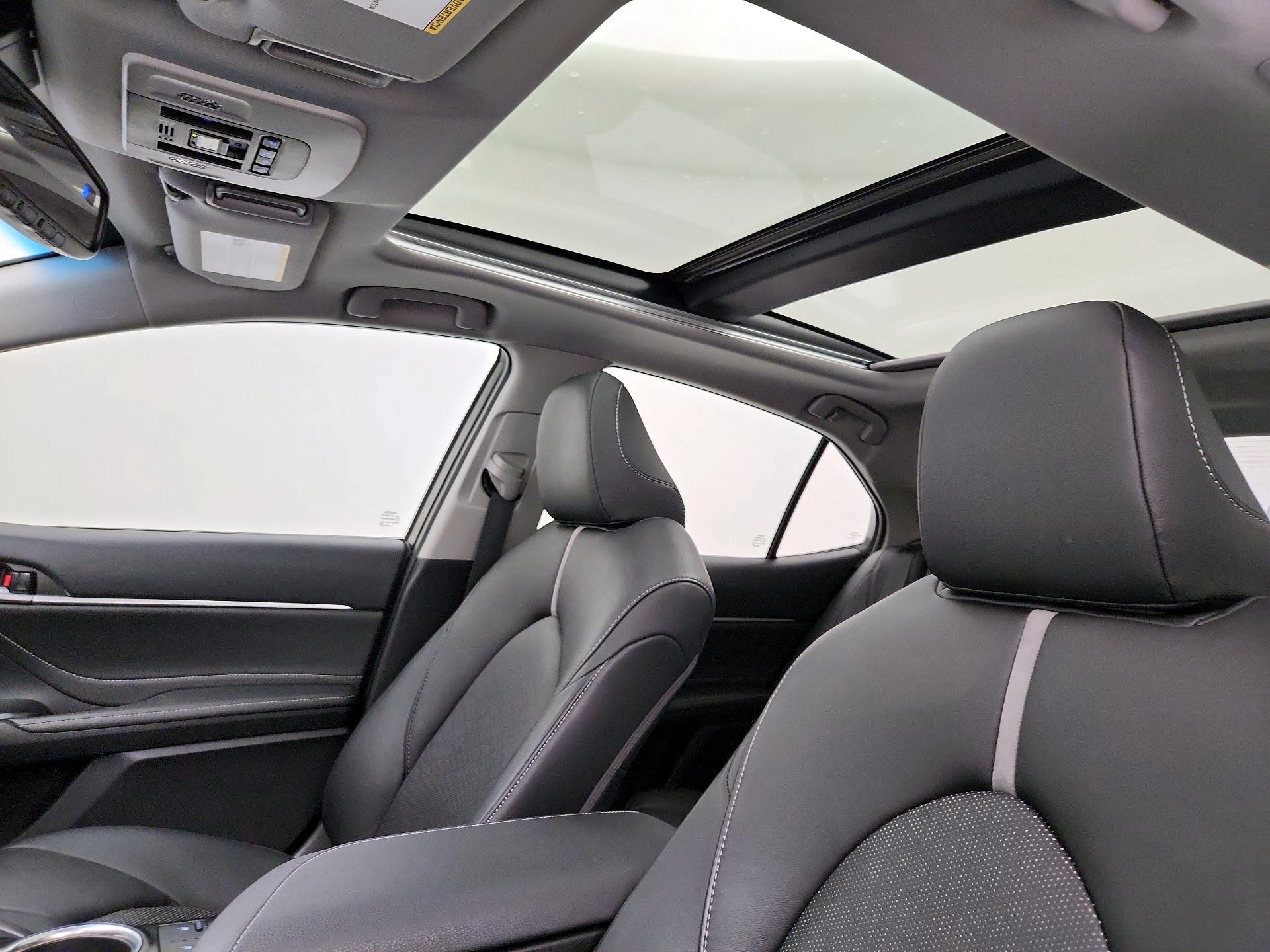 Thumbnail: 2018 Toyota Camry - 20