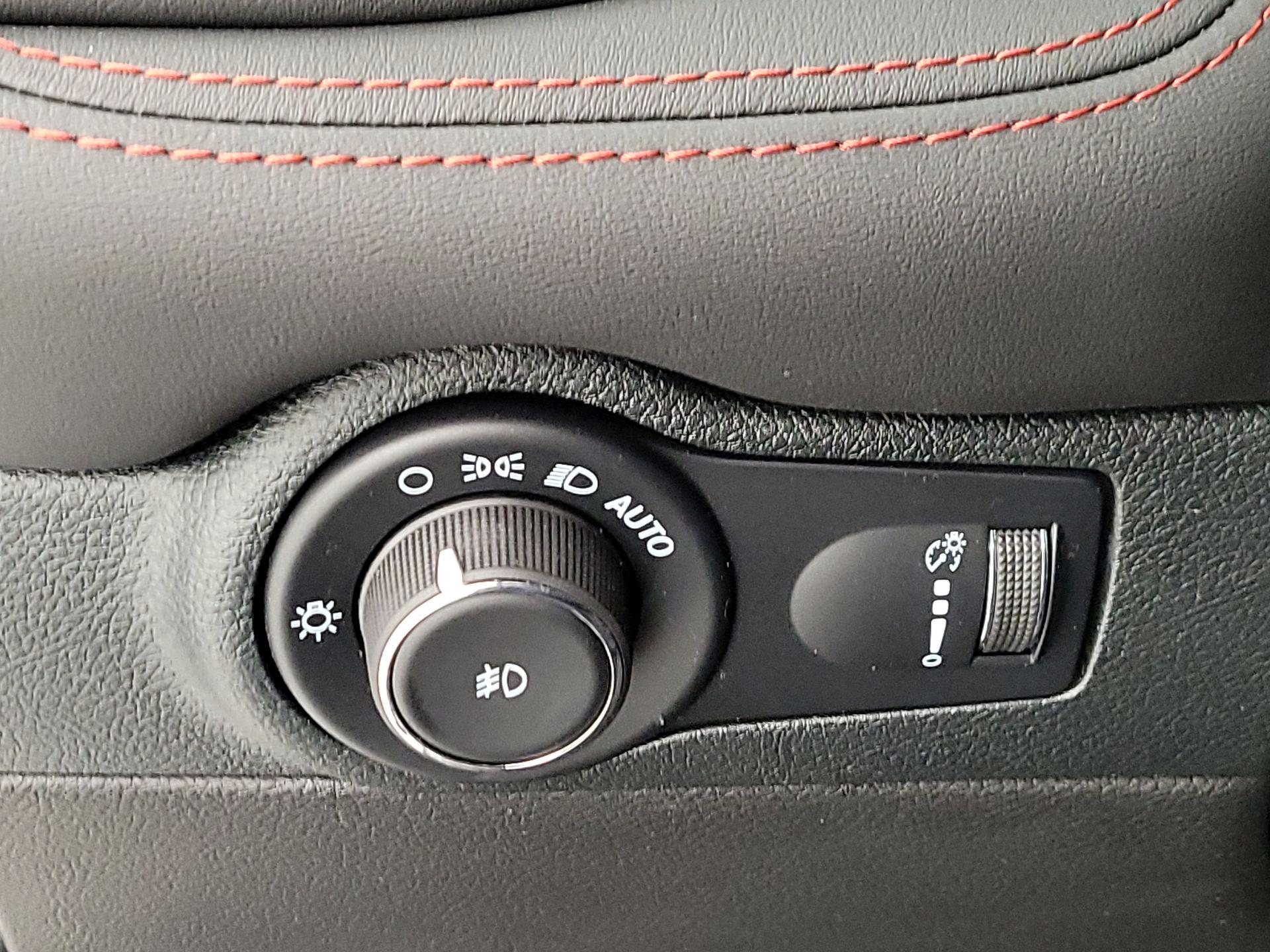 Thumbnail: 2023 Dodge Durango - 13