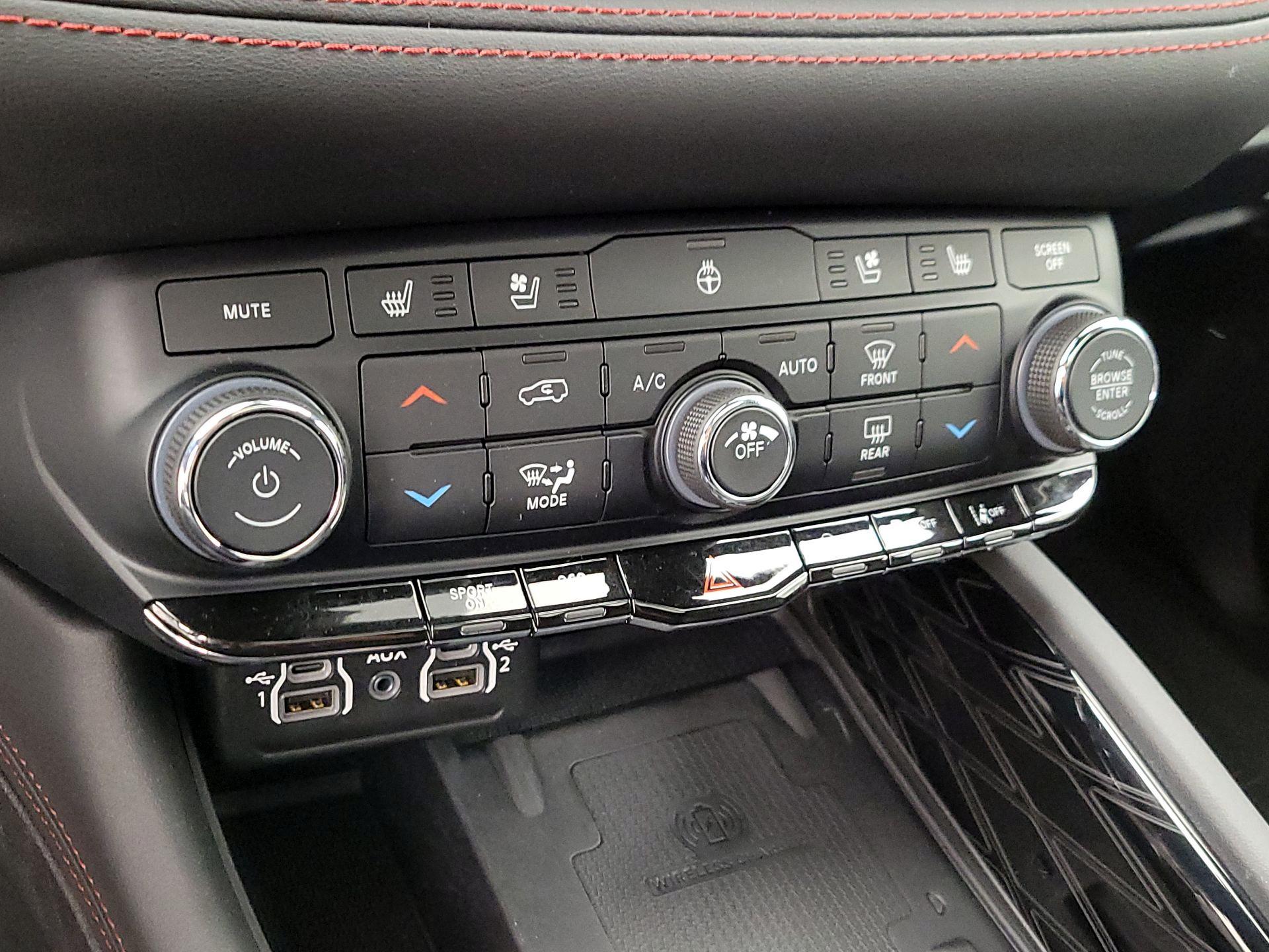 Thumbnail: 2023 Dodge Durango - 17